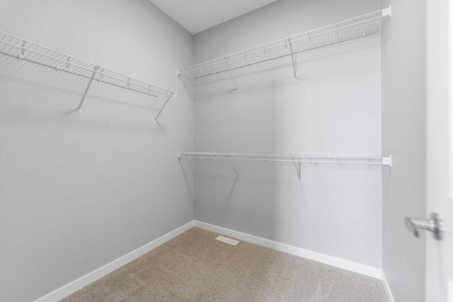 47 Carringvue Passage NW