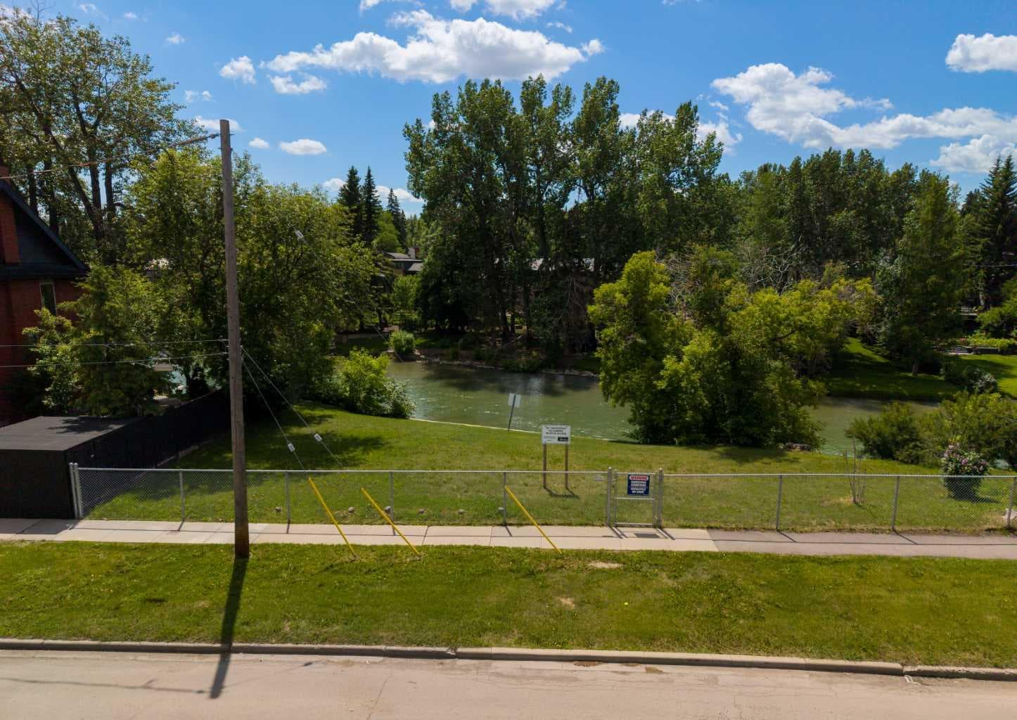715 Sifton Boulevard SW