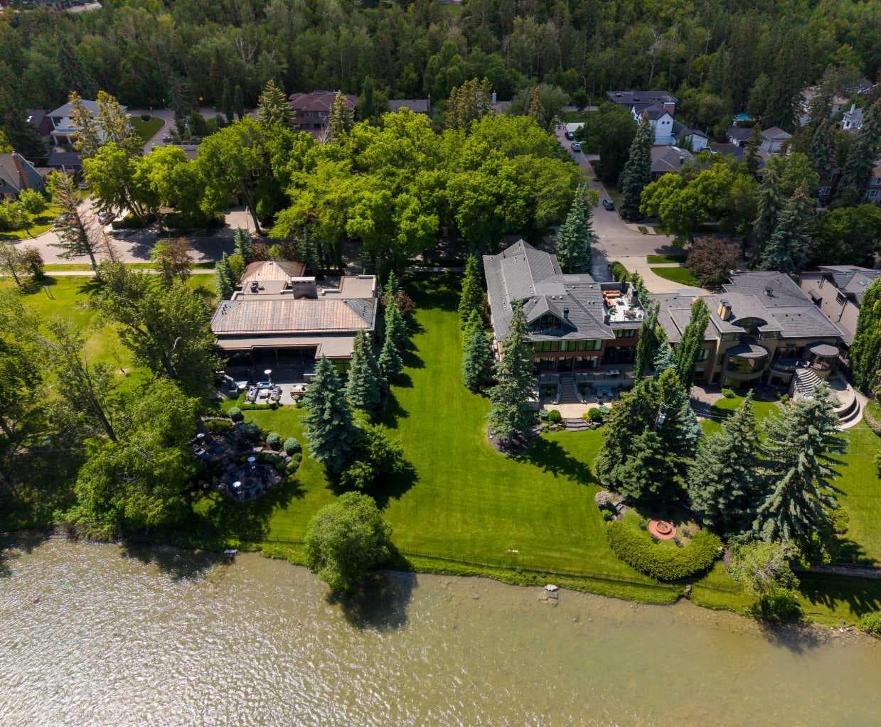 718 Riverdale Avenue SW