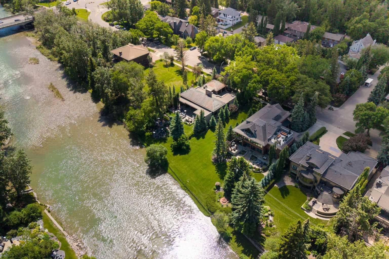 718 Riverdale Avenue SW