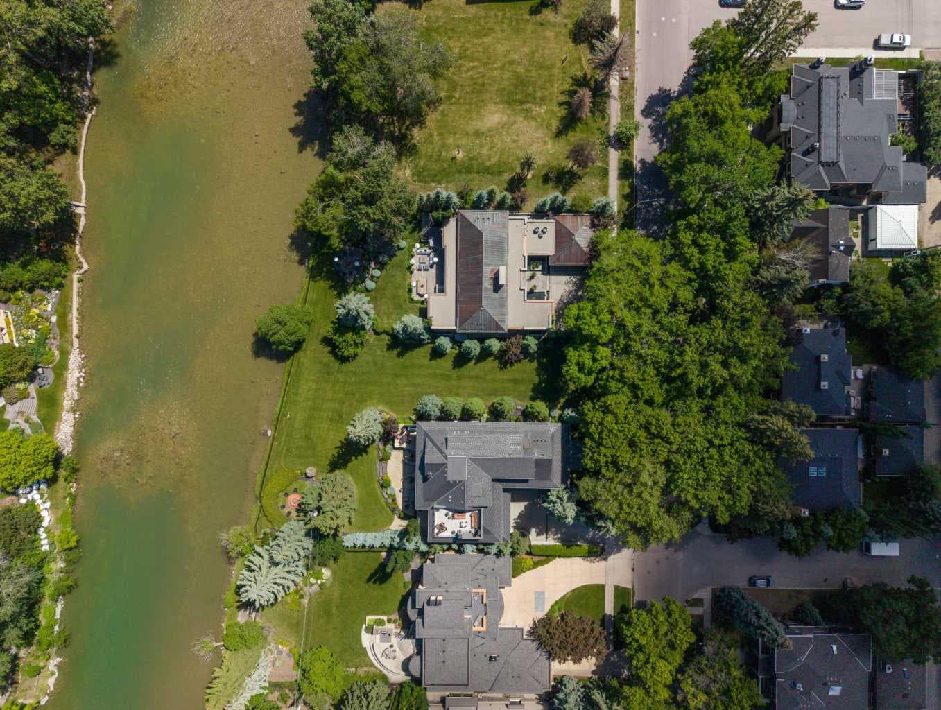 718 Riverdale Avenue SW
