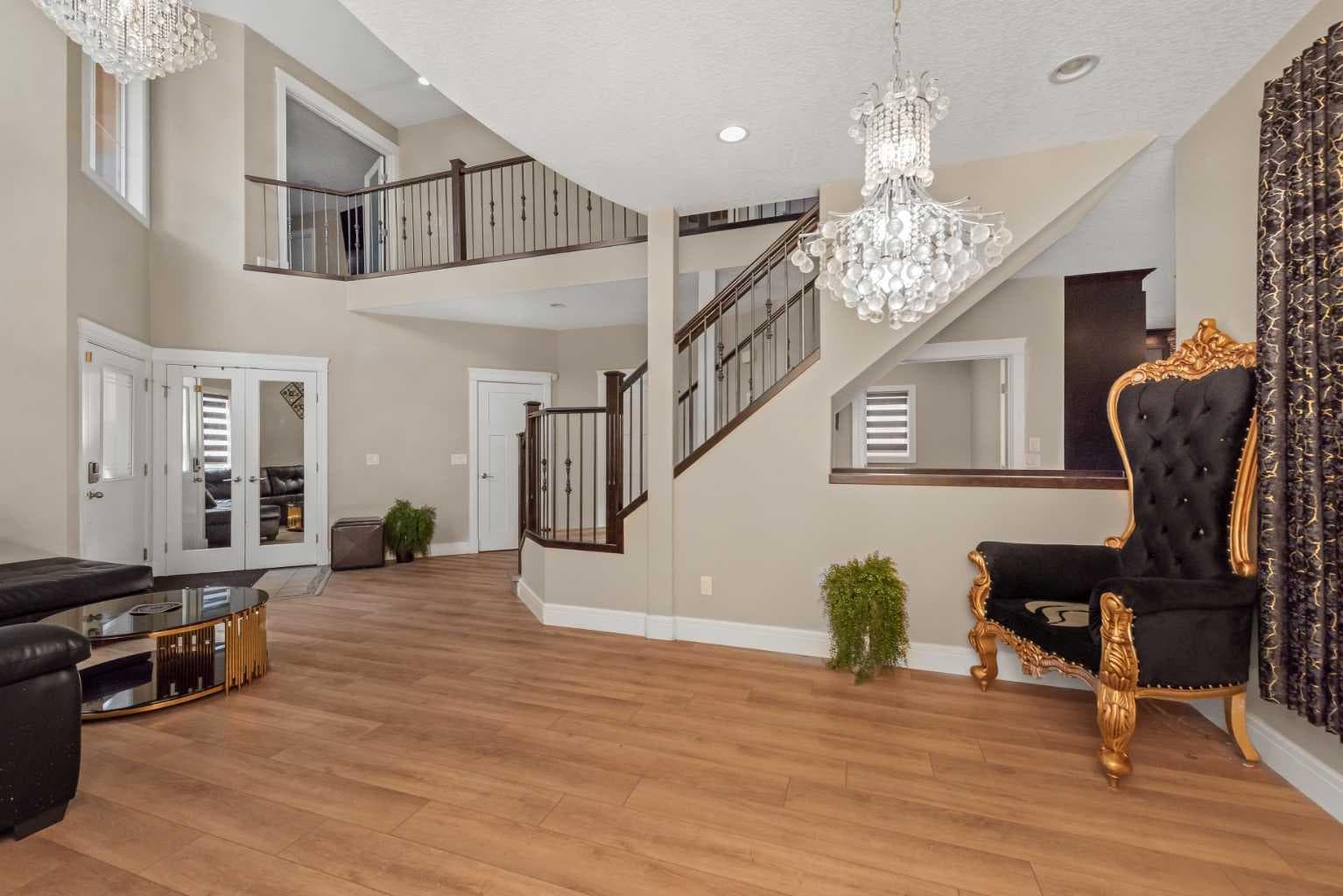 30 Saddlelake View NE