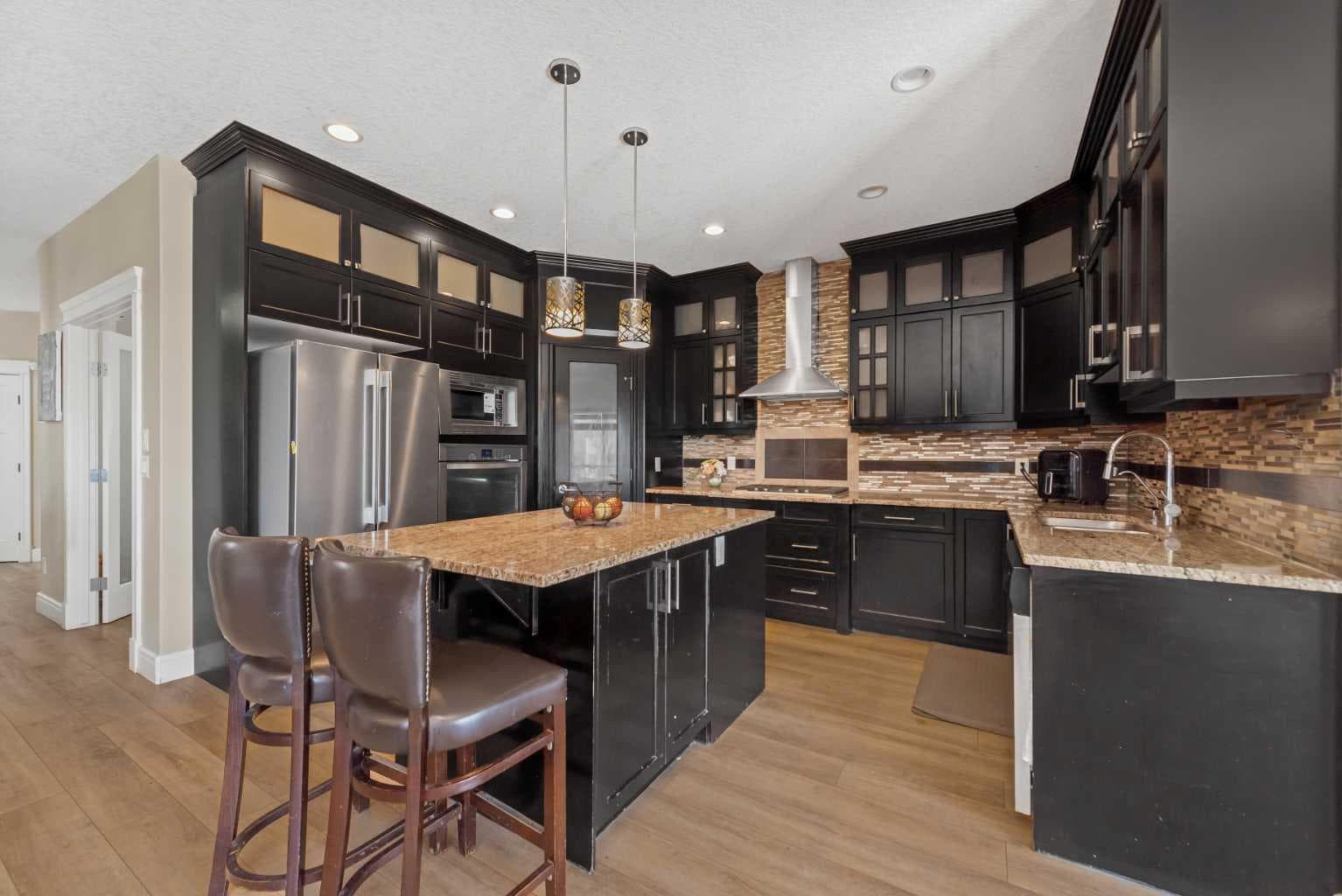 30 Saddlelake View NE
