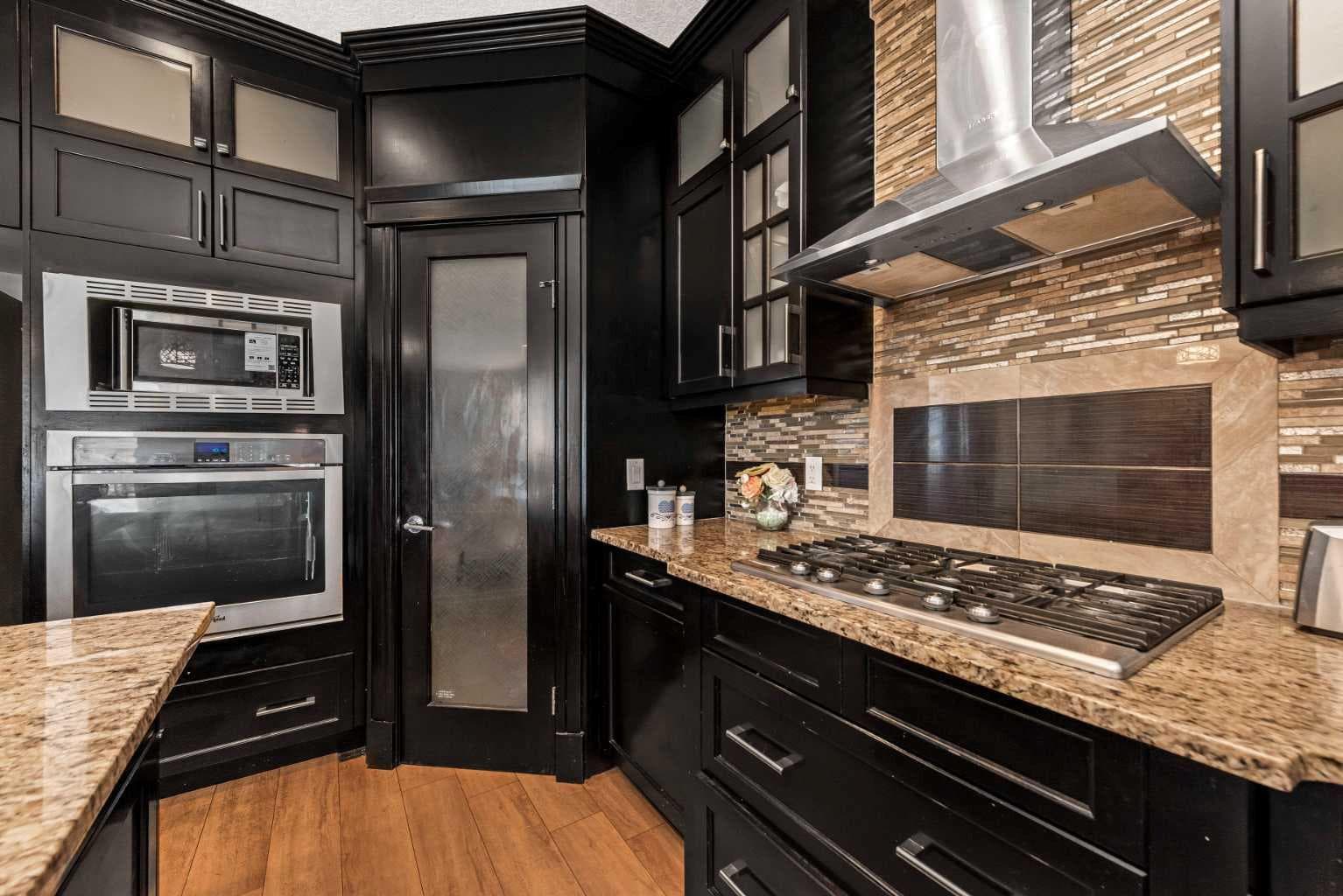 30 Saddlelake View NE