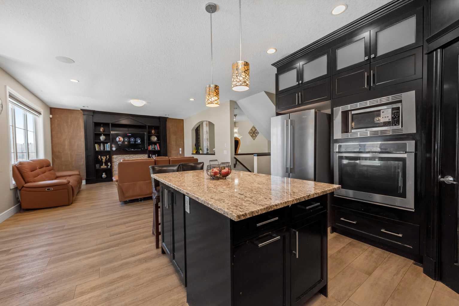 30 Saddlelake View NE
