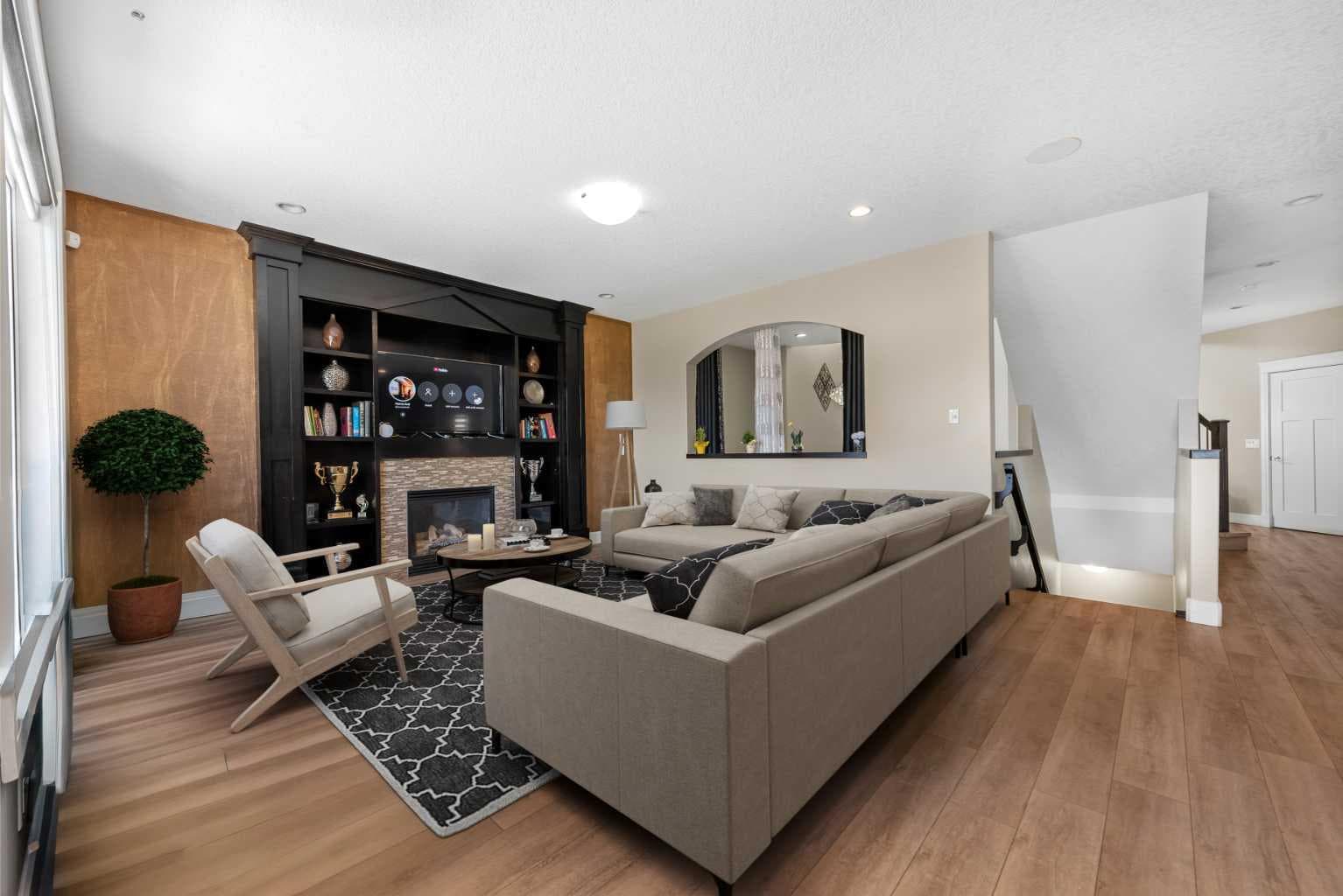 30 Saddlelake View NE