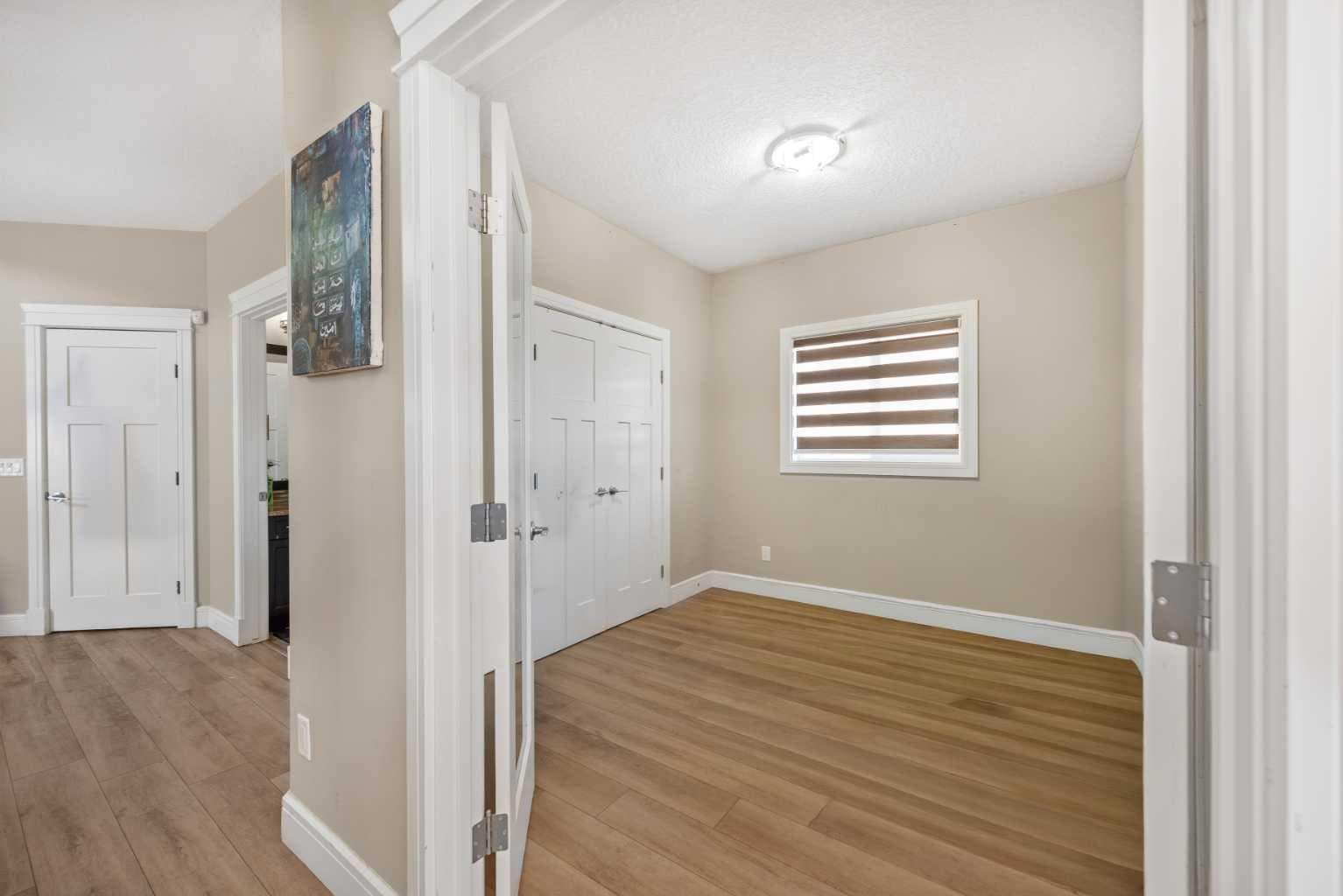 30 Saddlelake View NE