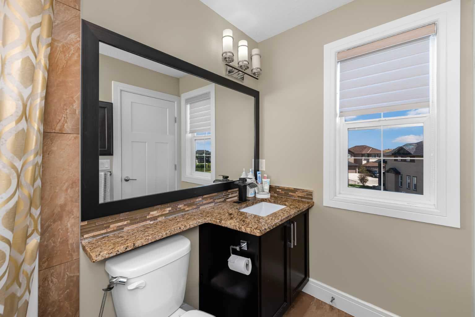 30 Saddlelake View NE