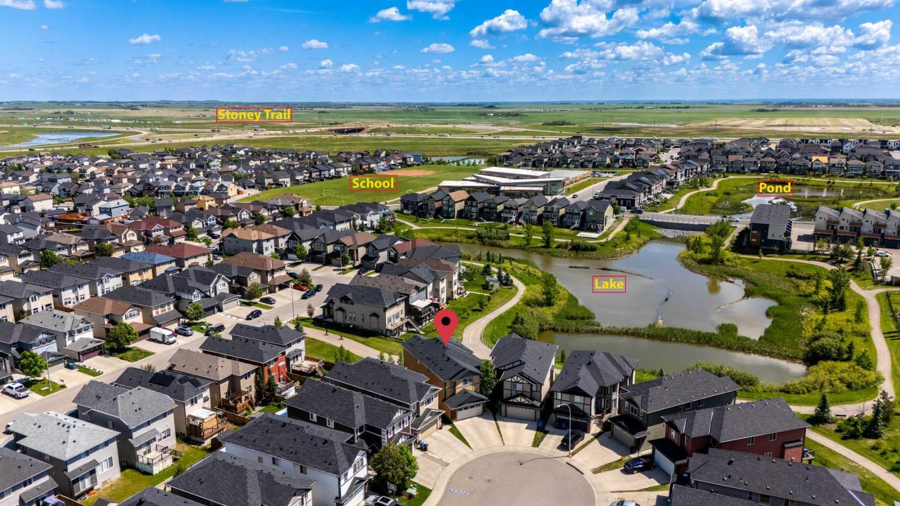 30 Saddlelake View NE