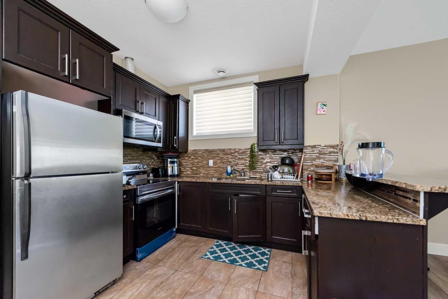 30 Saddlelake View NE