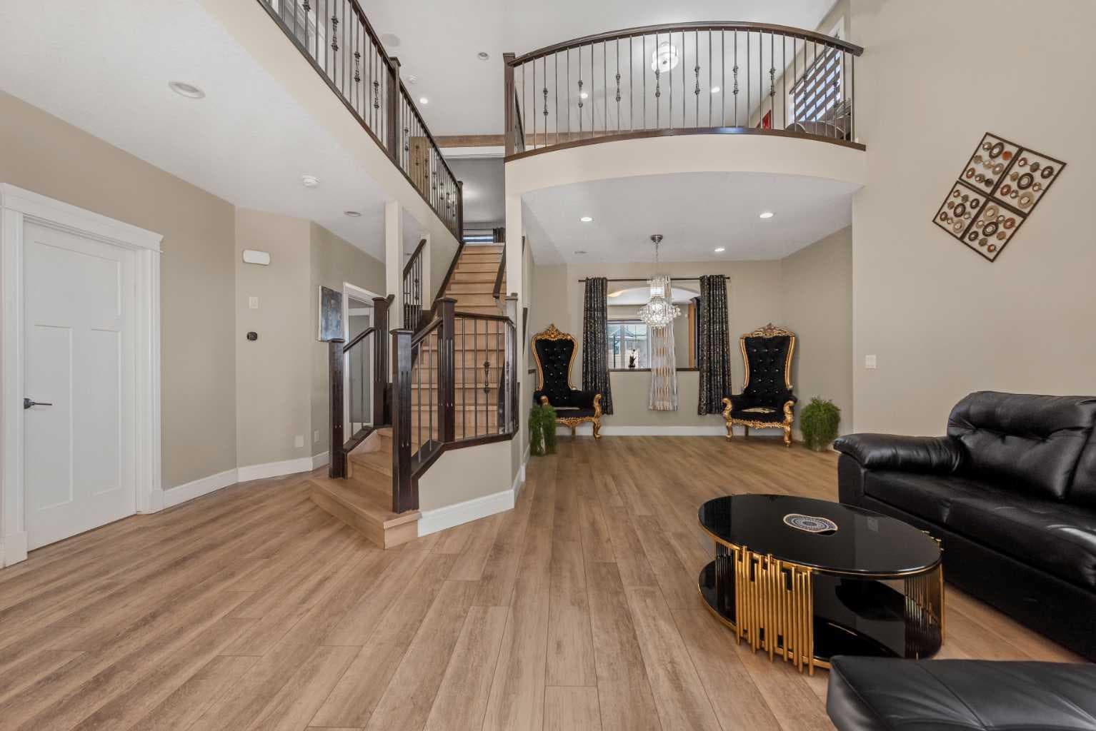 30 Saddlelake View NE