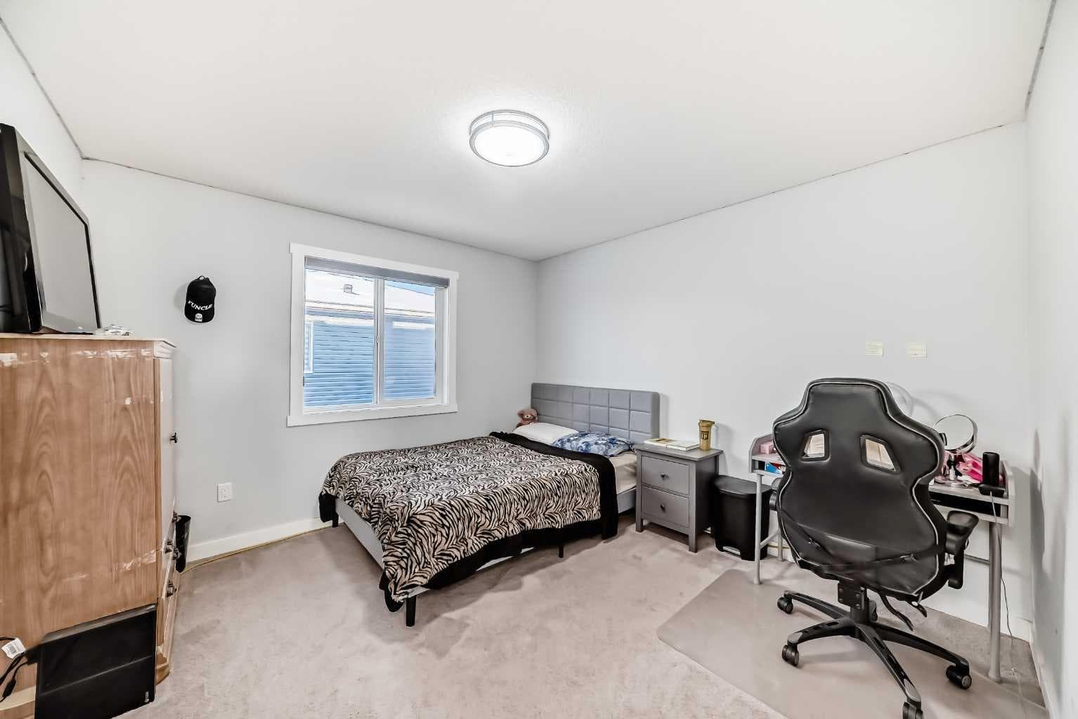 2 Chelsea Bay 