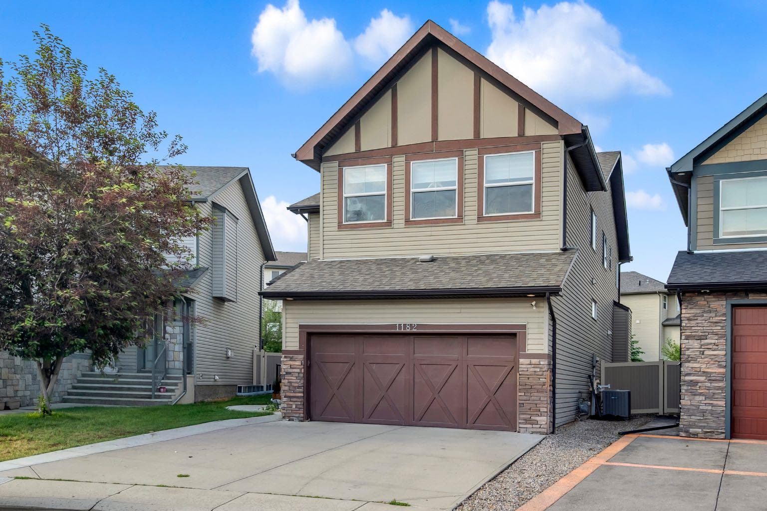 1182 Kingston Crescent SE