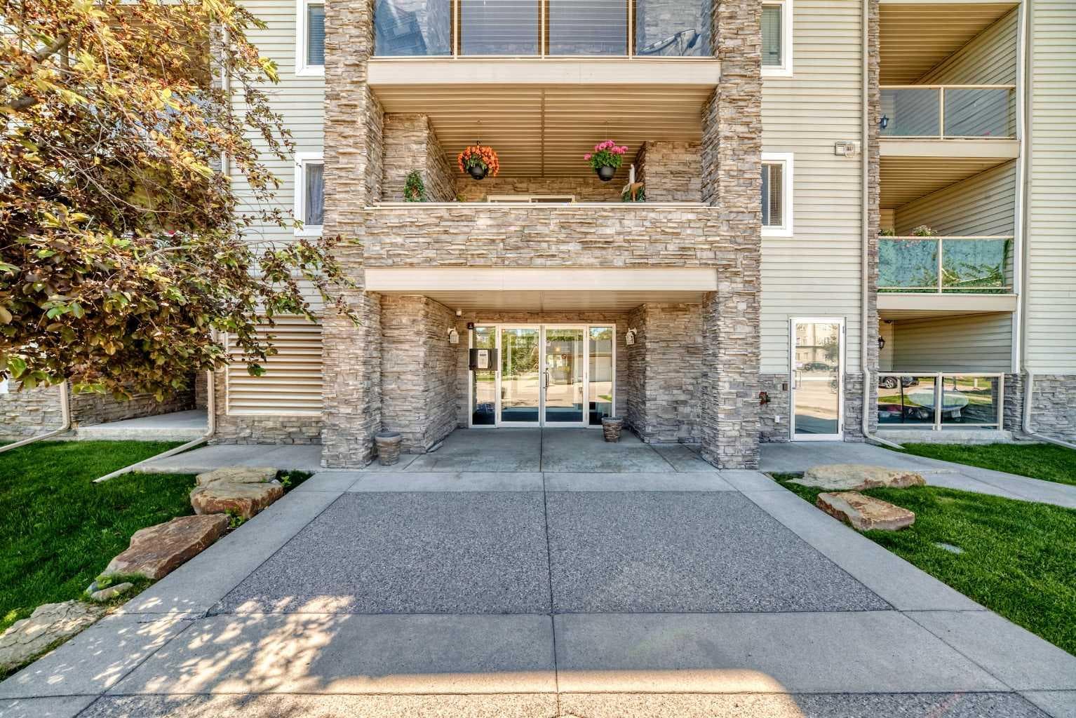 109, 5500 Somervale Court SW