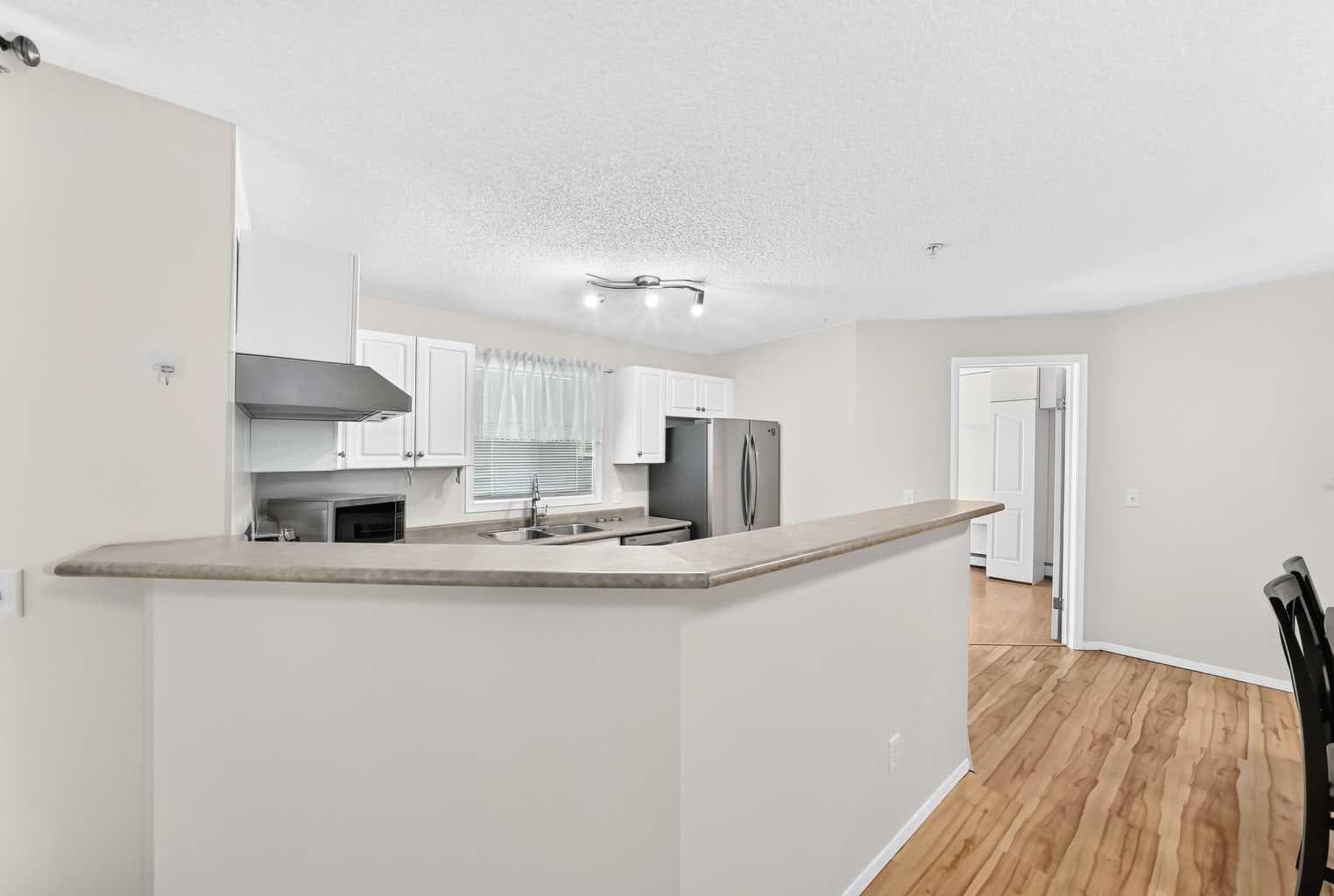 109, 5500 Somervale Court SW