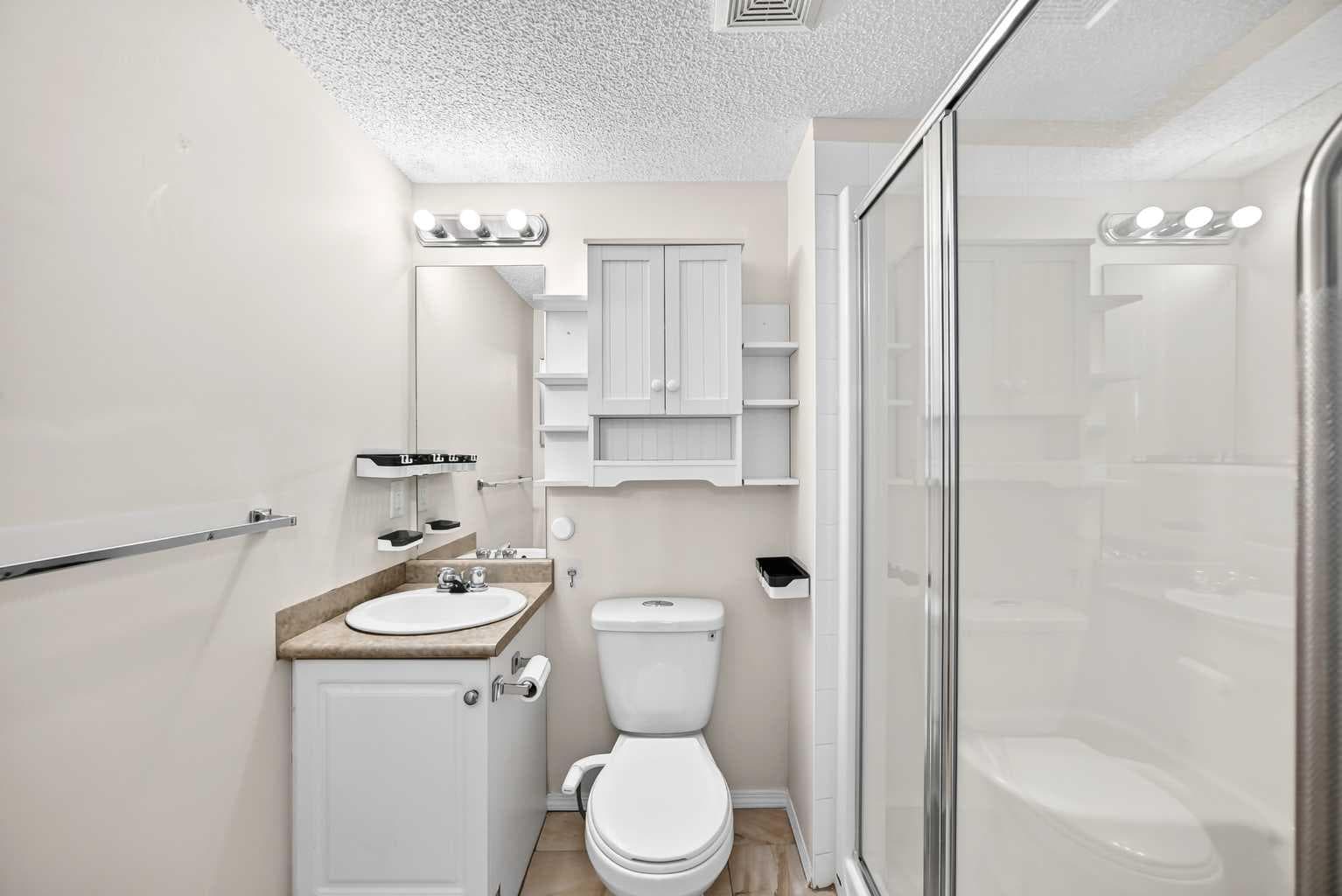 109, 5500 Somervale Court SW