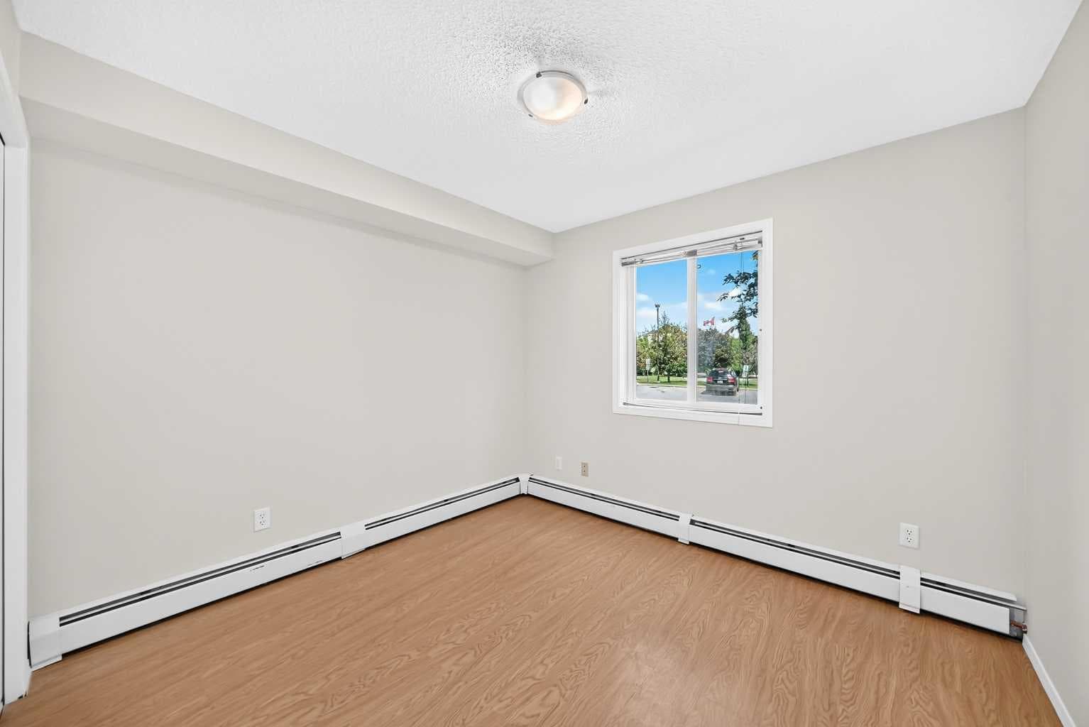 109, 5500 Somervale Court SW