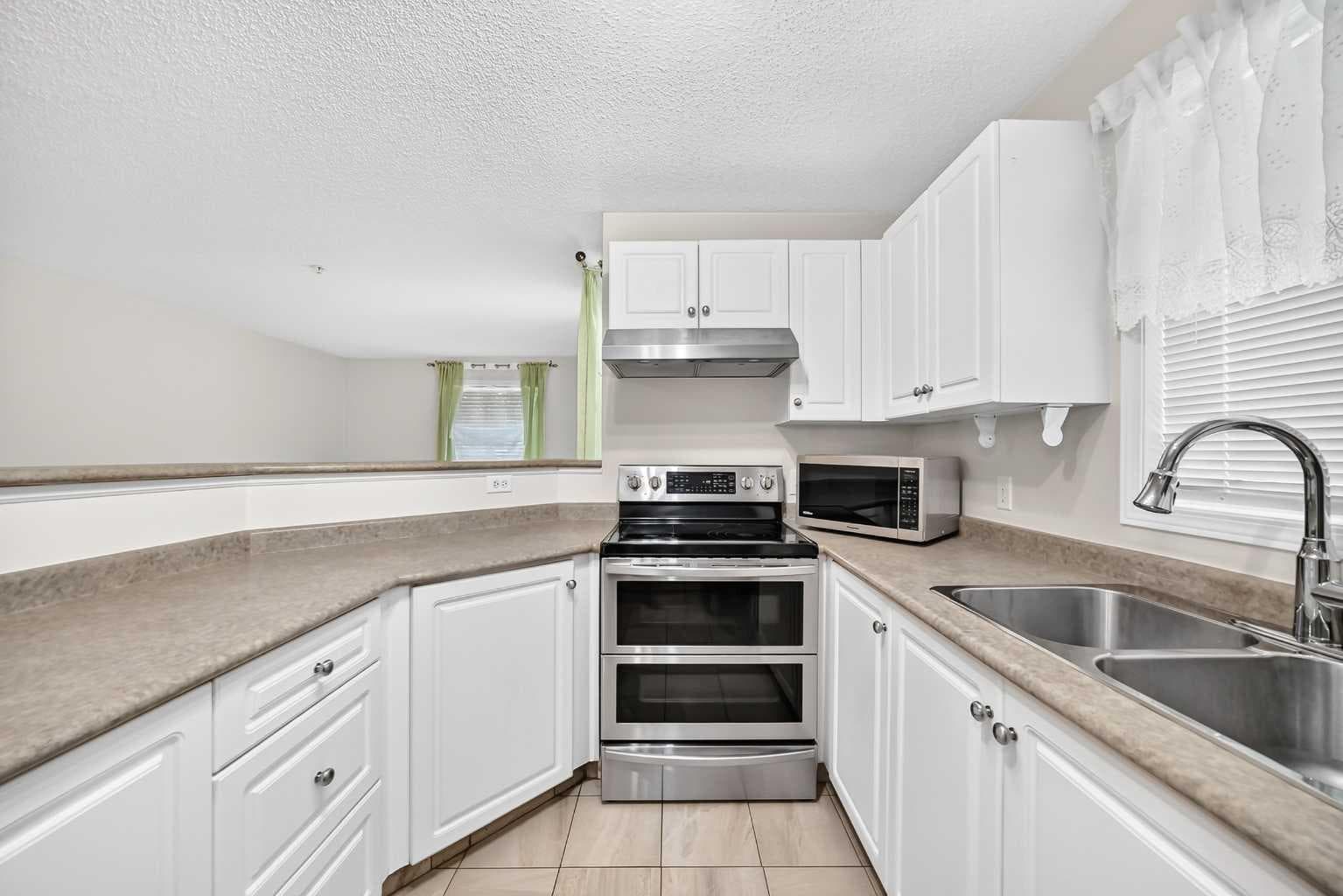 109, 5500 Somervale Court SW