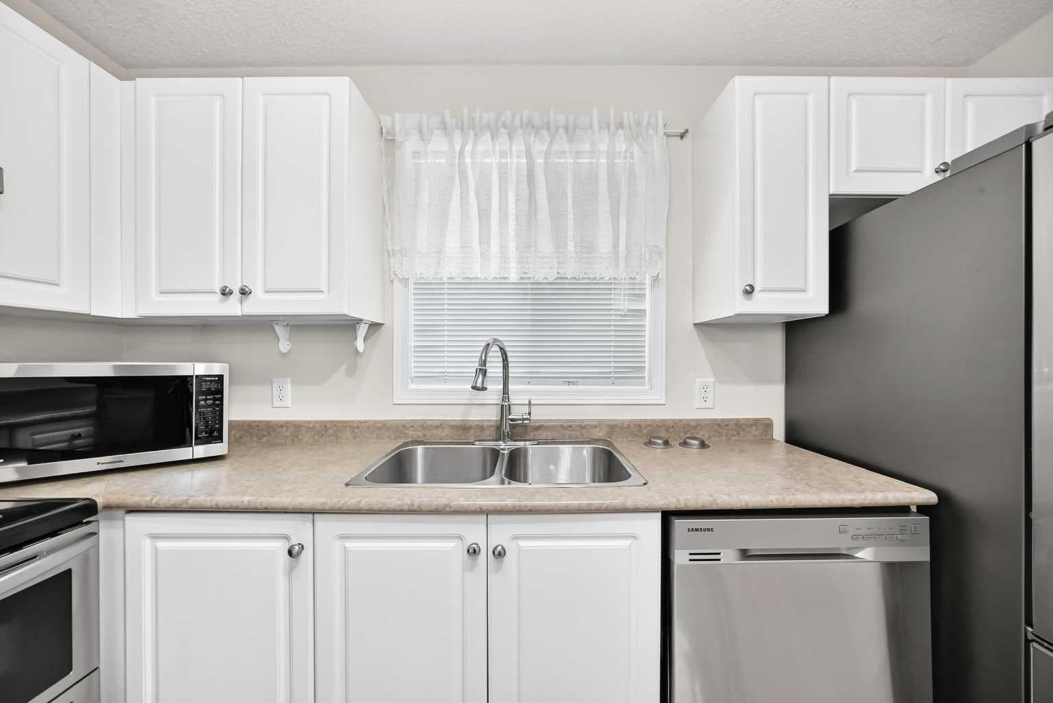 109, 5500 Somervale Court SW