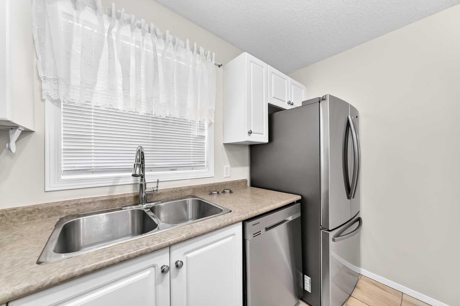 109, 5500 Somervale Court SW