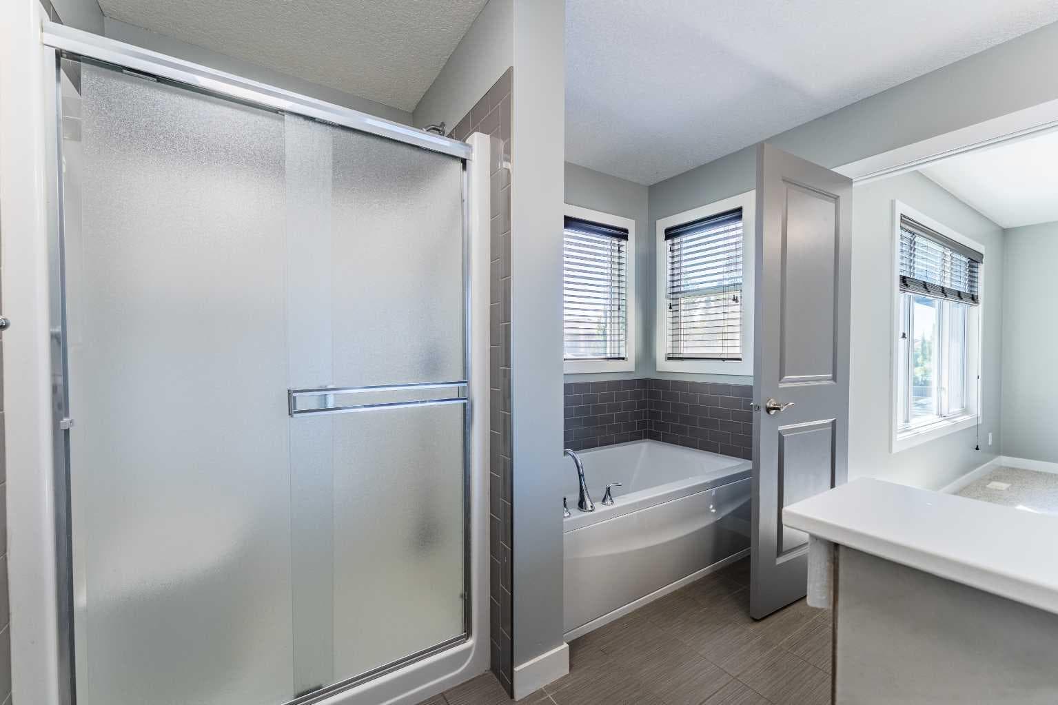 136 Legacy Circle SE