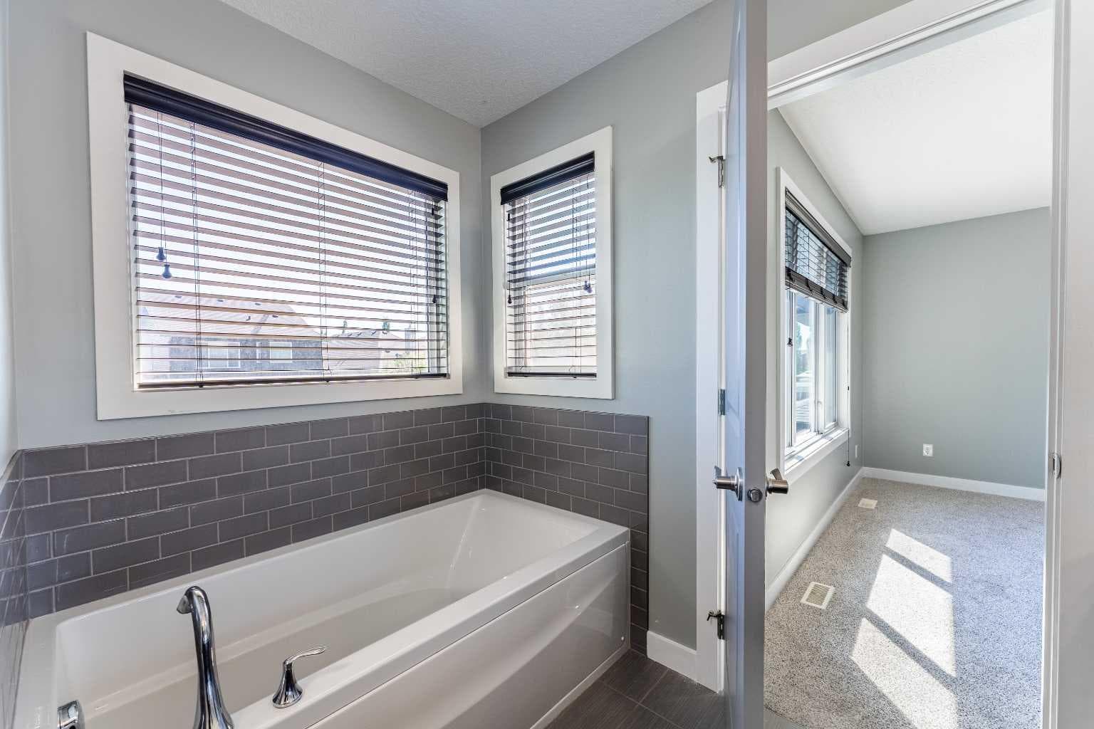 136 Legacy Circle SE