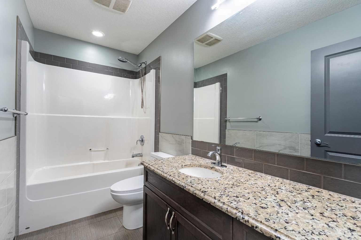 136 Legacy Circle SE