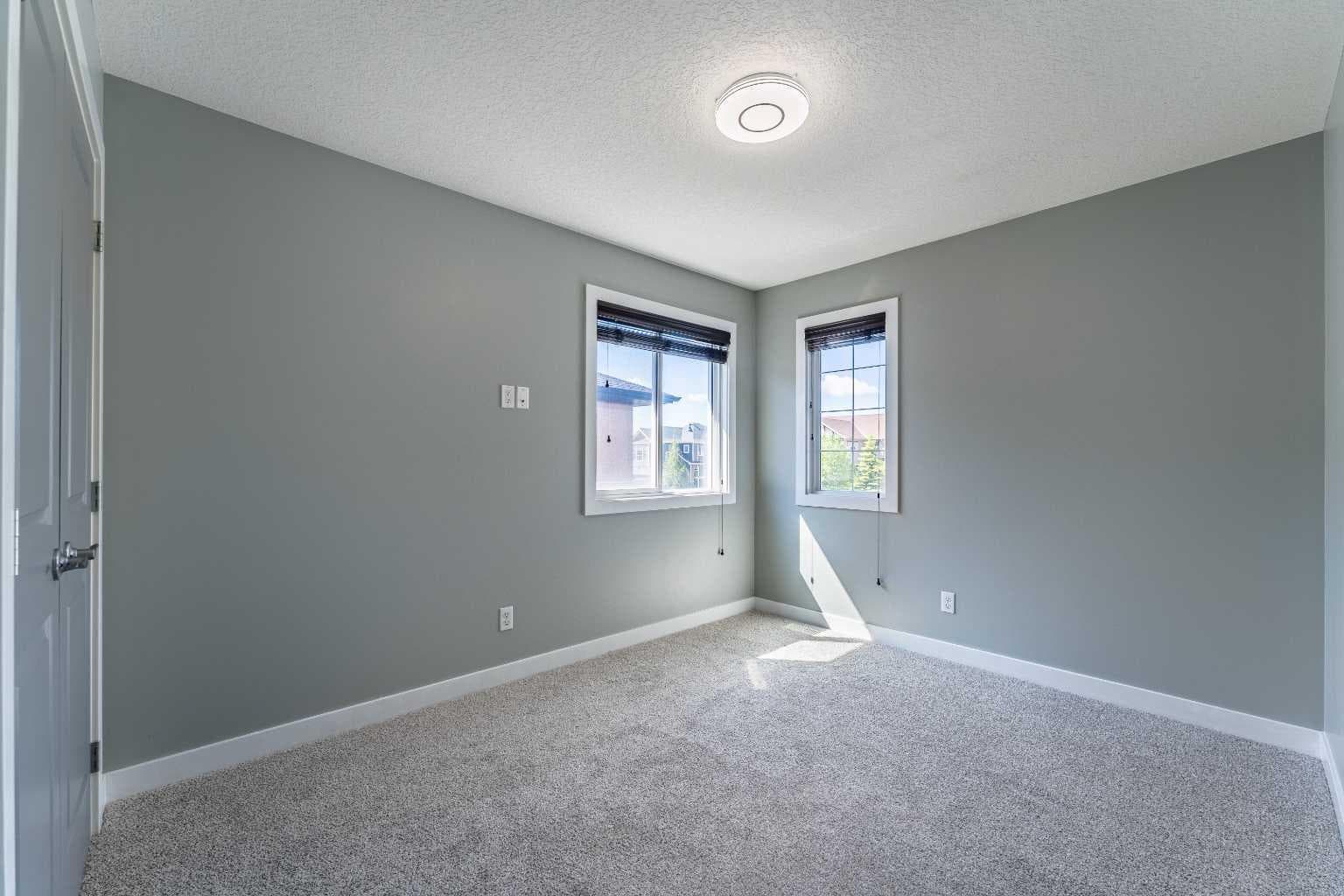 136 Legacy Circle SE