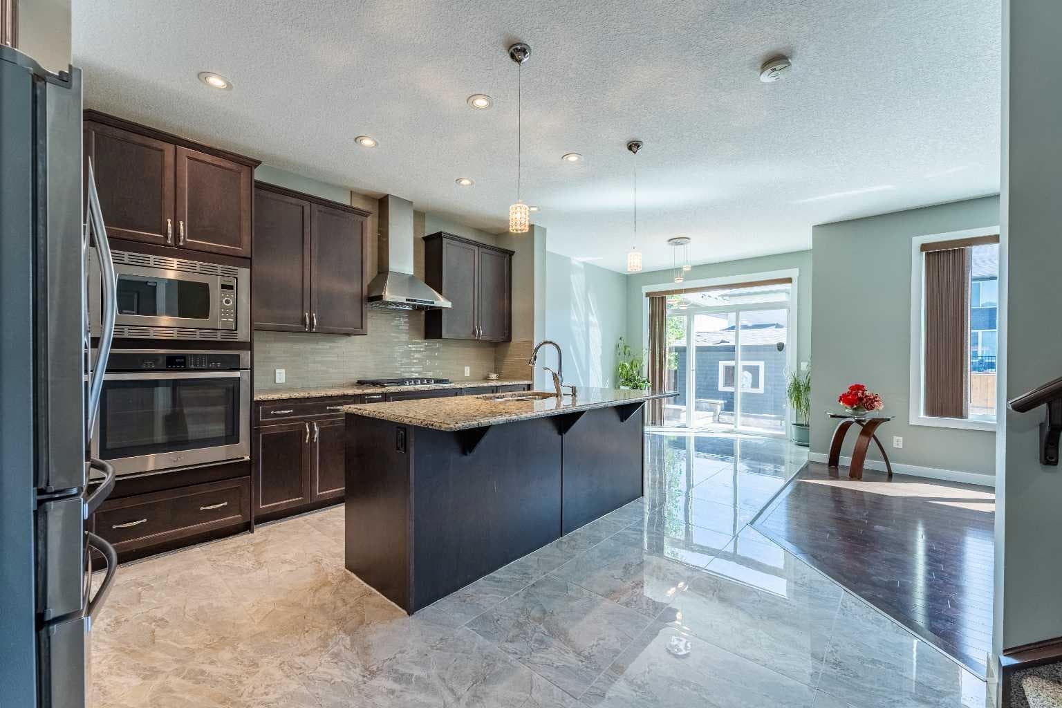 136 Legacy Circle SE