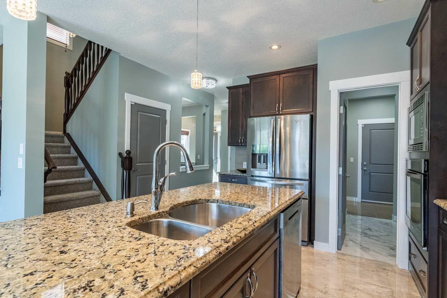 136 Legacy Circle SE