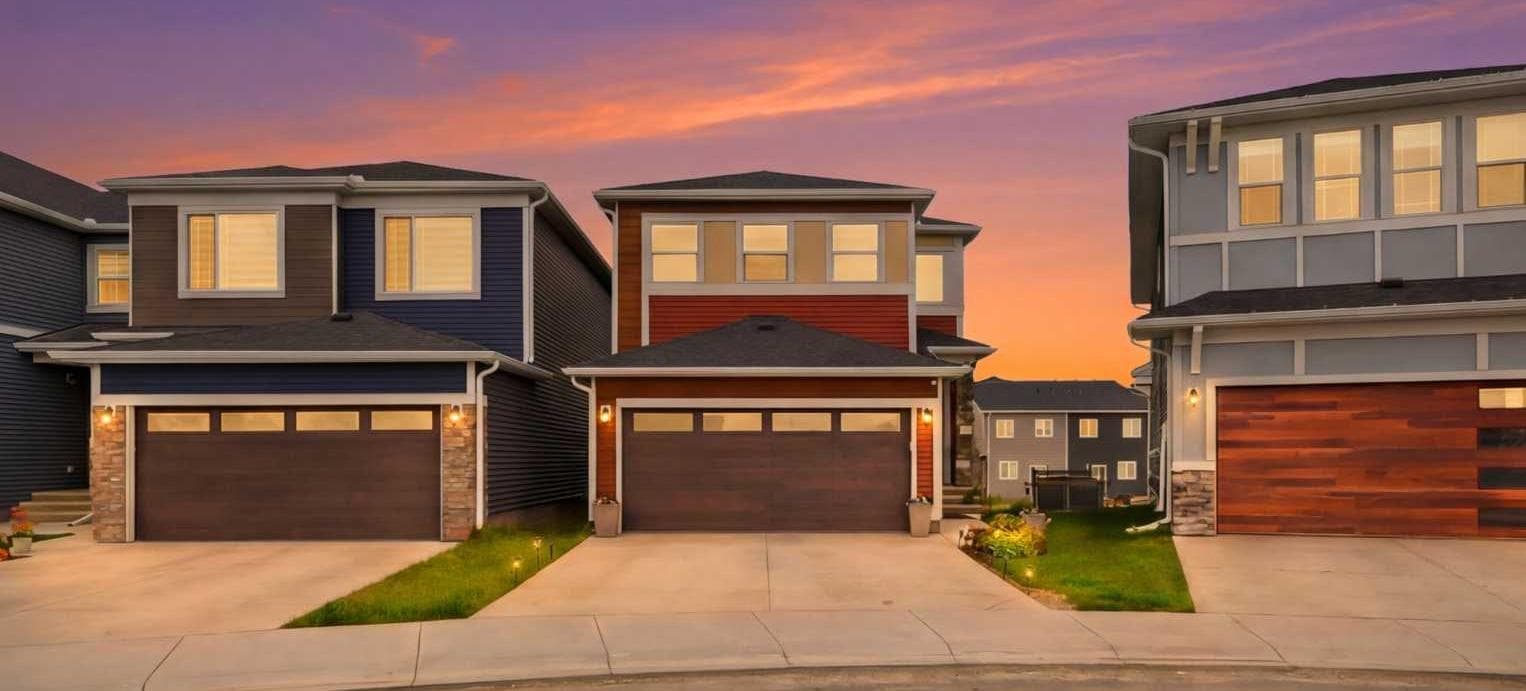 241 Homestead Crescent NE