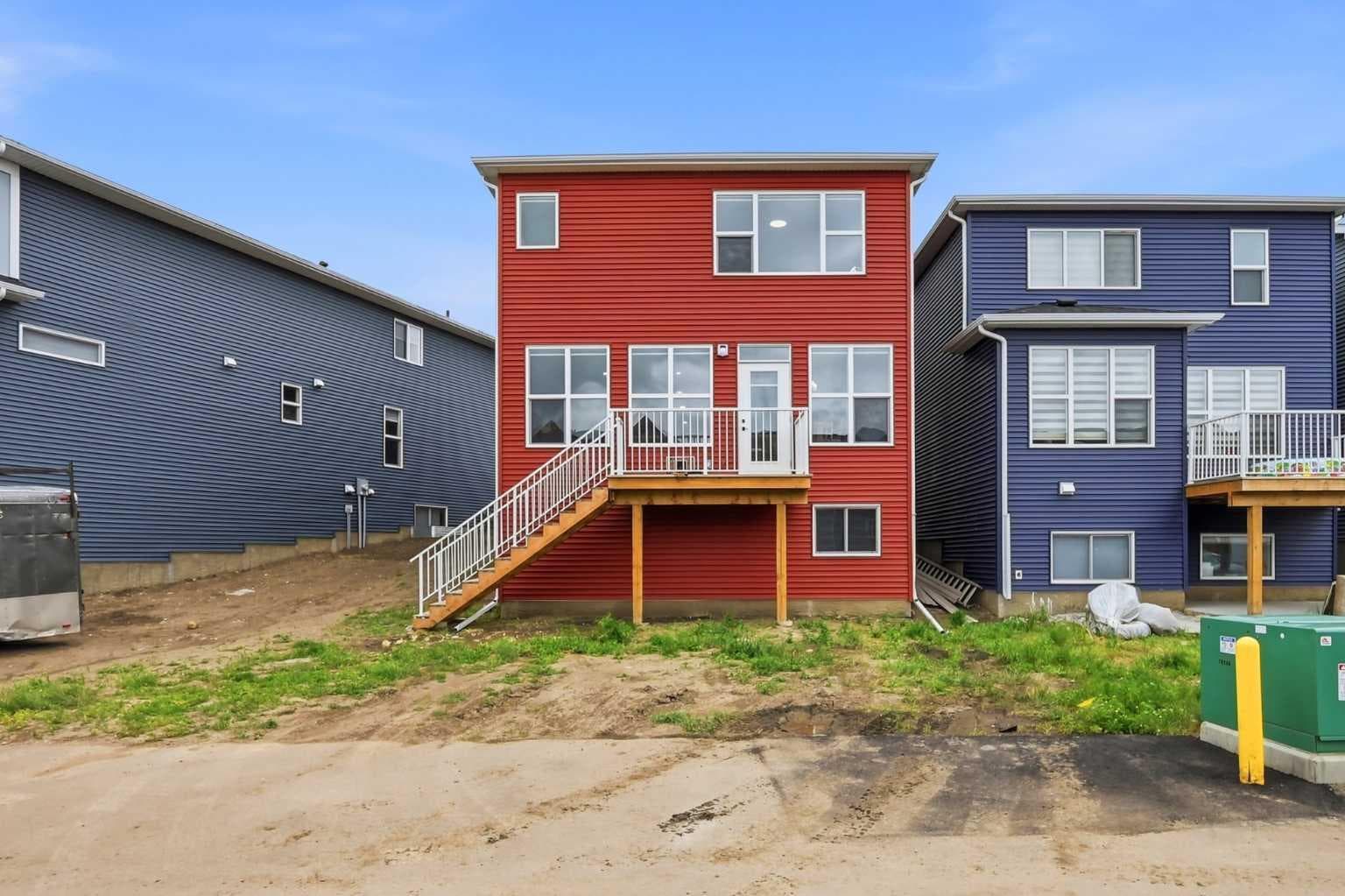 241 Homestead Crescent NE