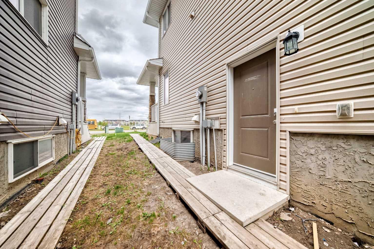 101 Redstone Drive NE