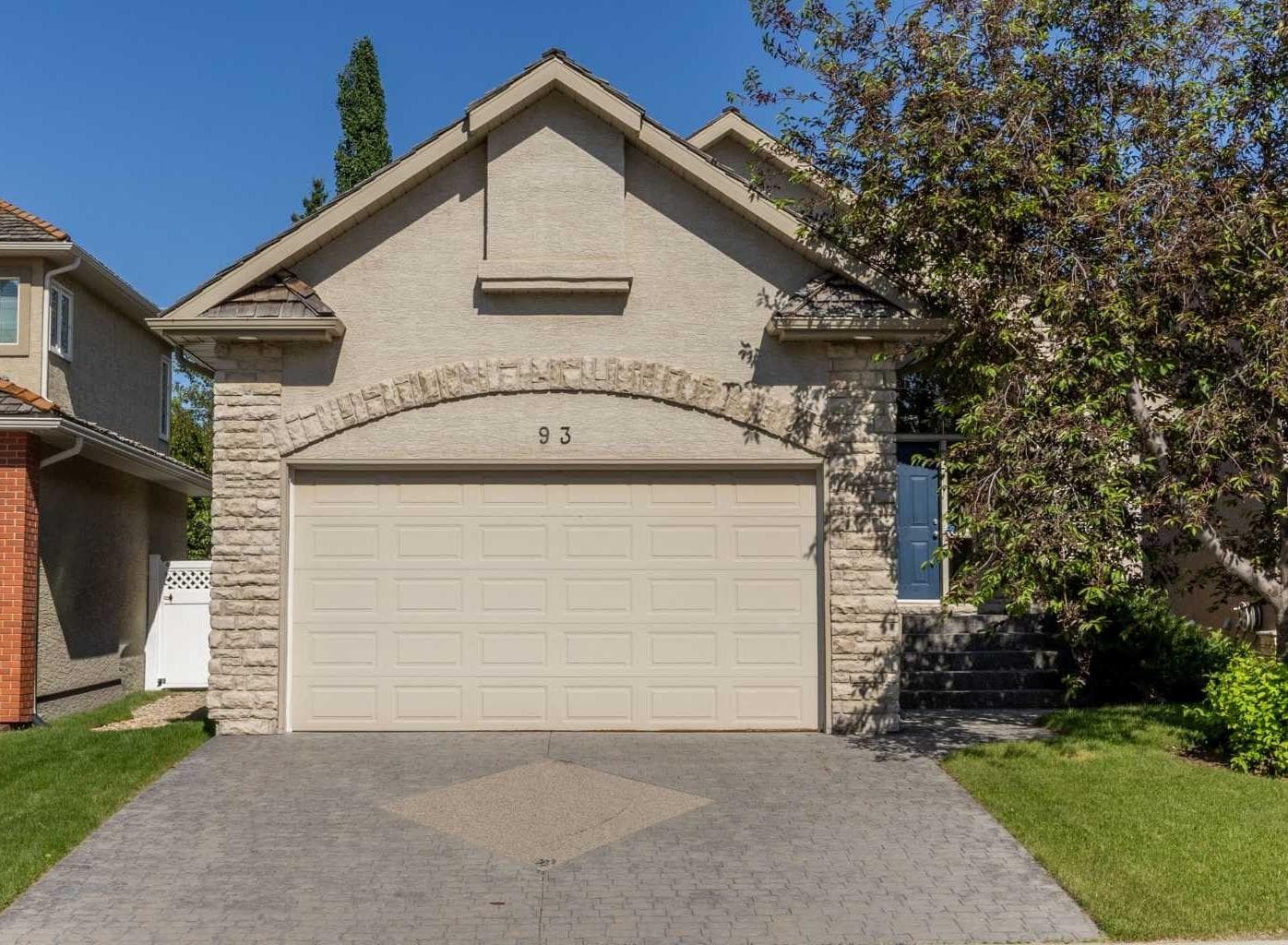 93 Coach Court SW