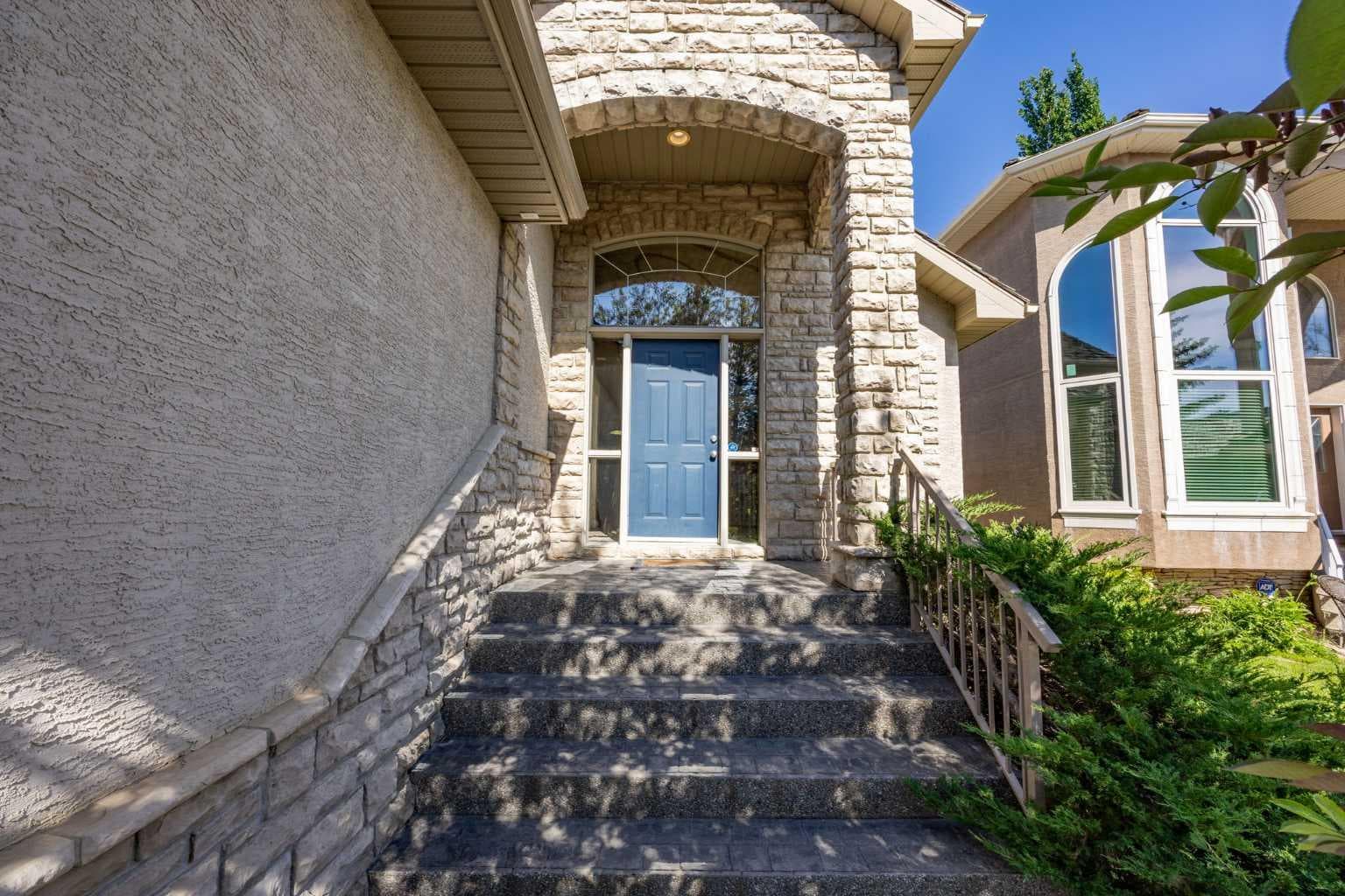 93 Coach Court SW