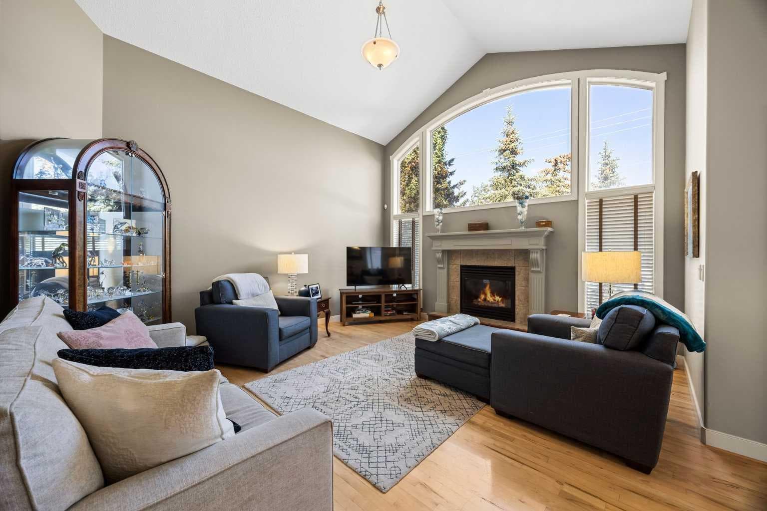 93 Coach Court SW