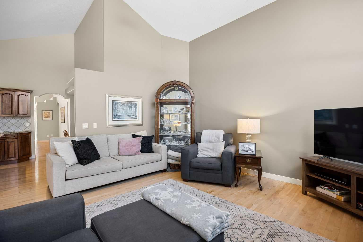 93 Coach Court SW