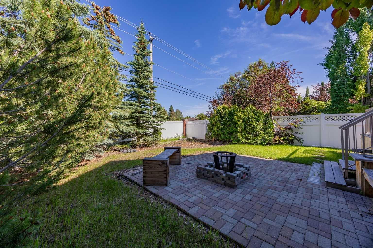 93 Coach Court SW