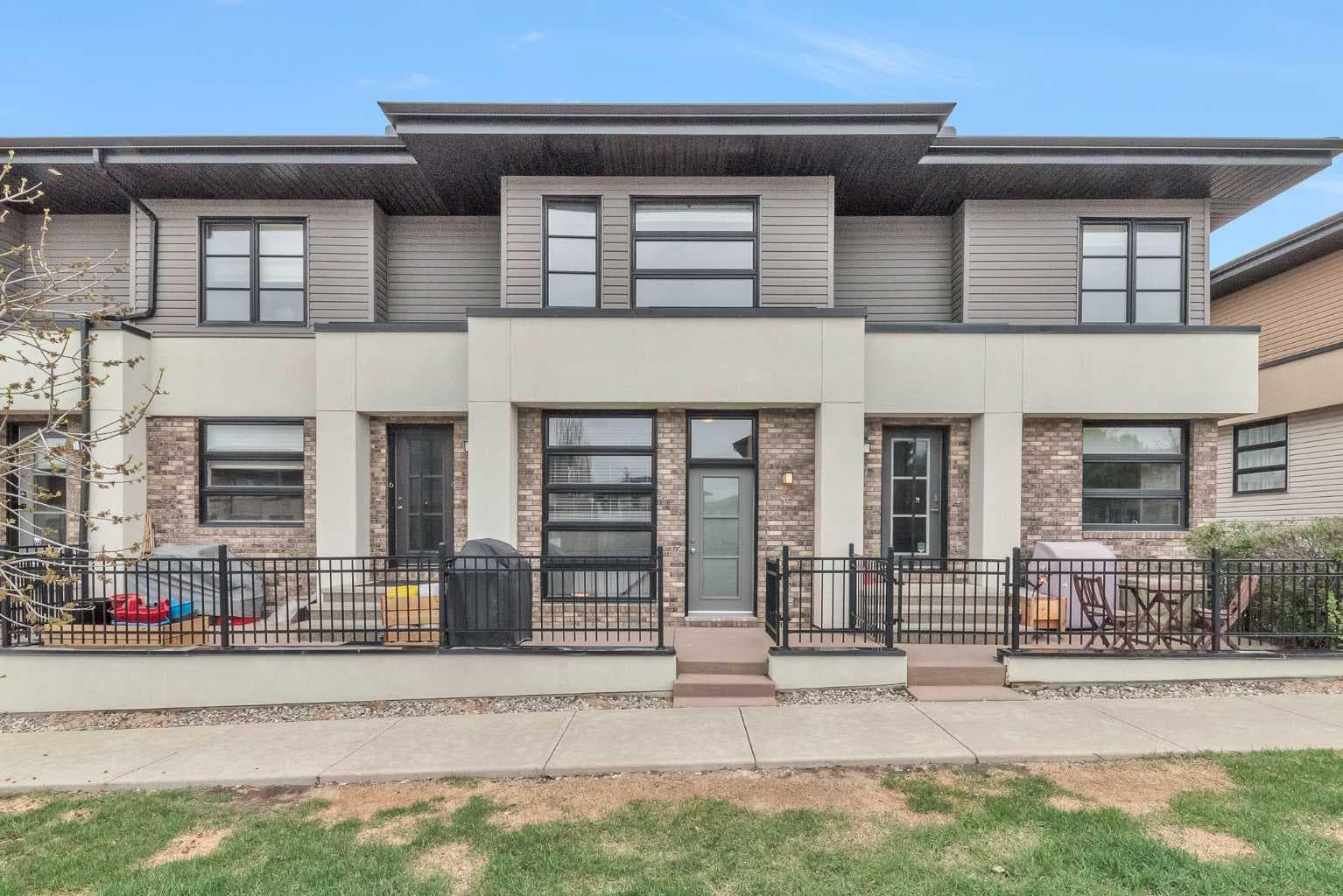 55 Aspen Hill Green SW