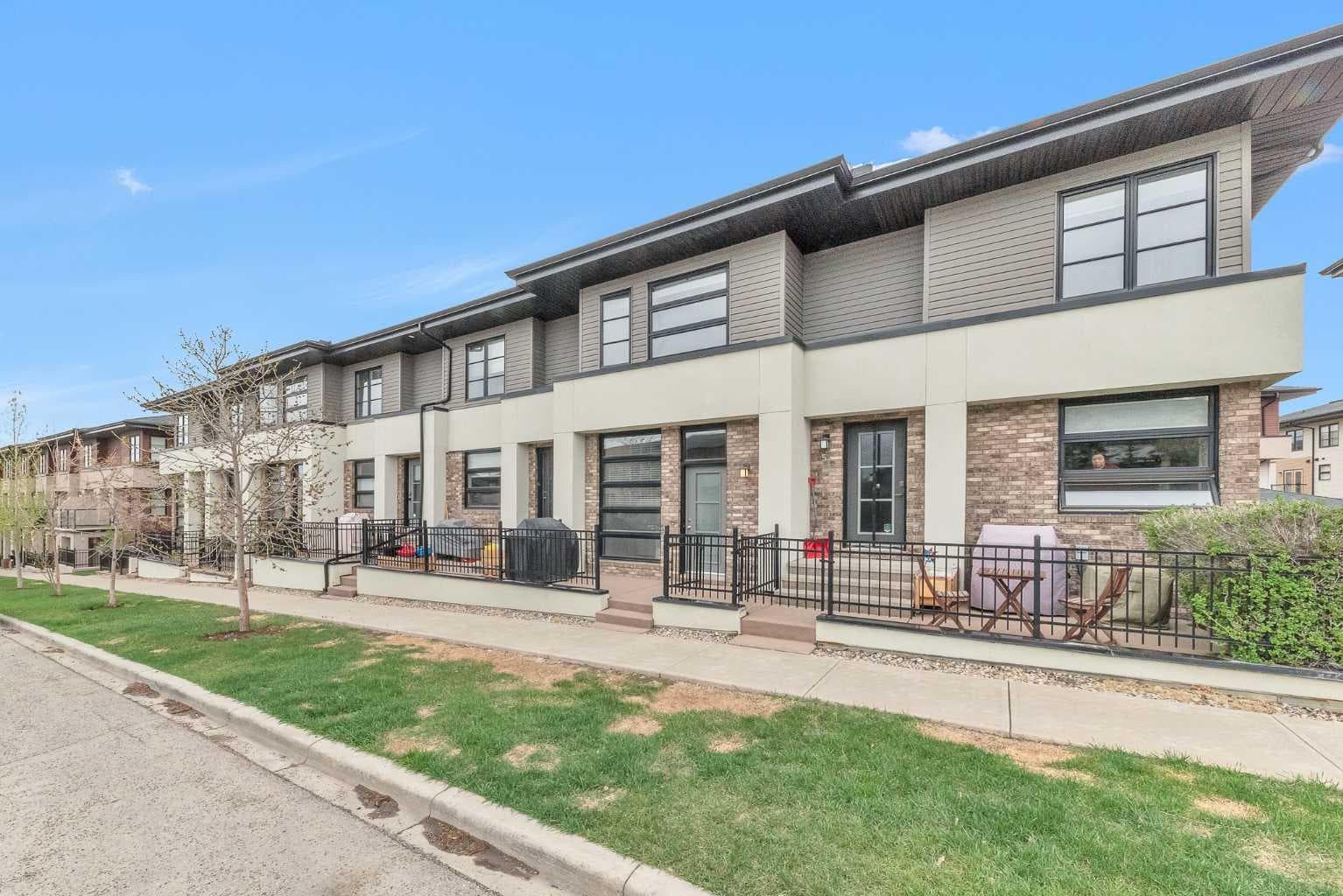 55 Aspen Hill Green SW