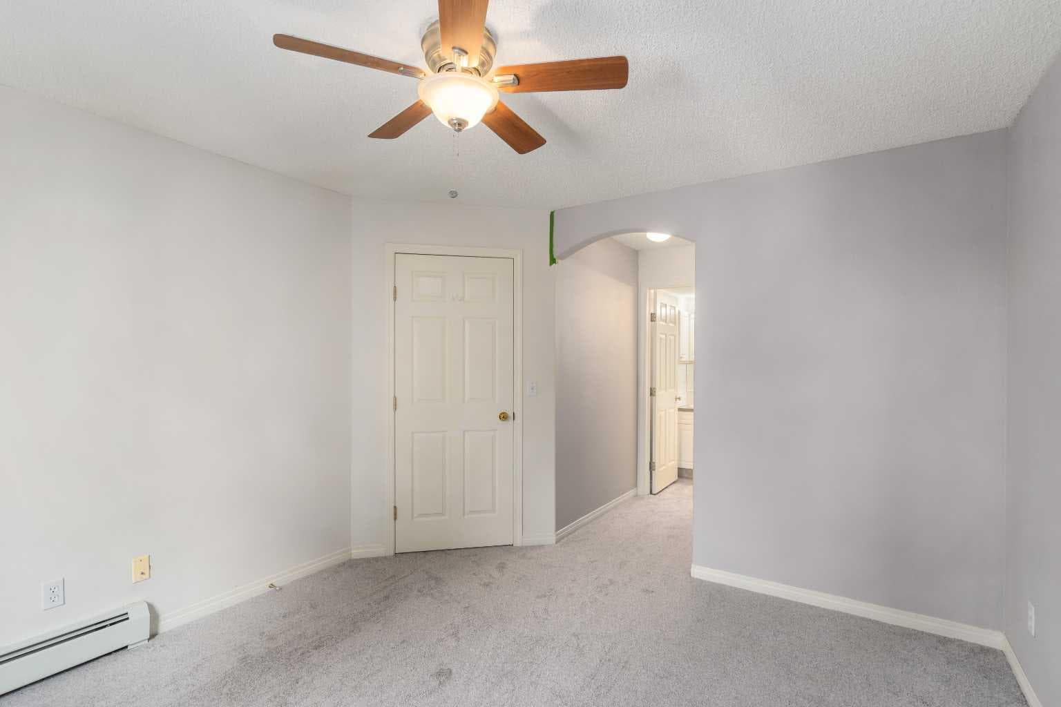 217, 26 Country Hills View NW