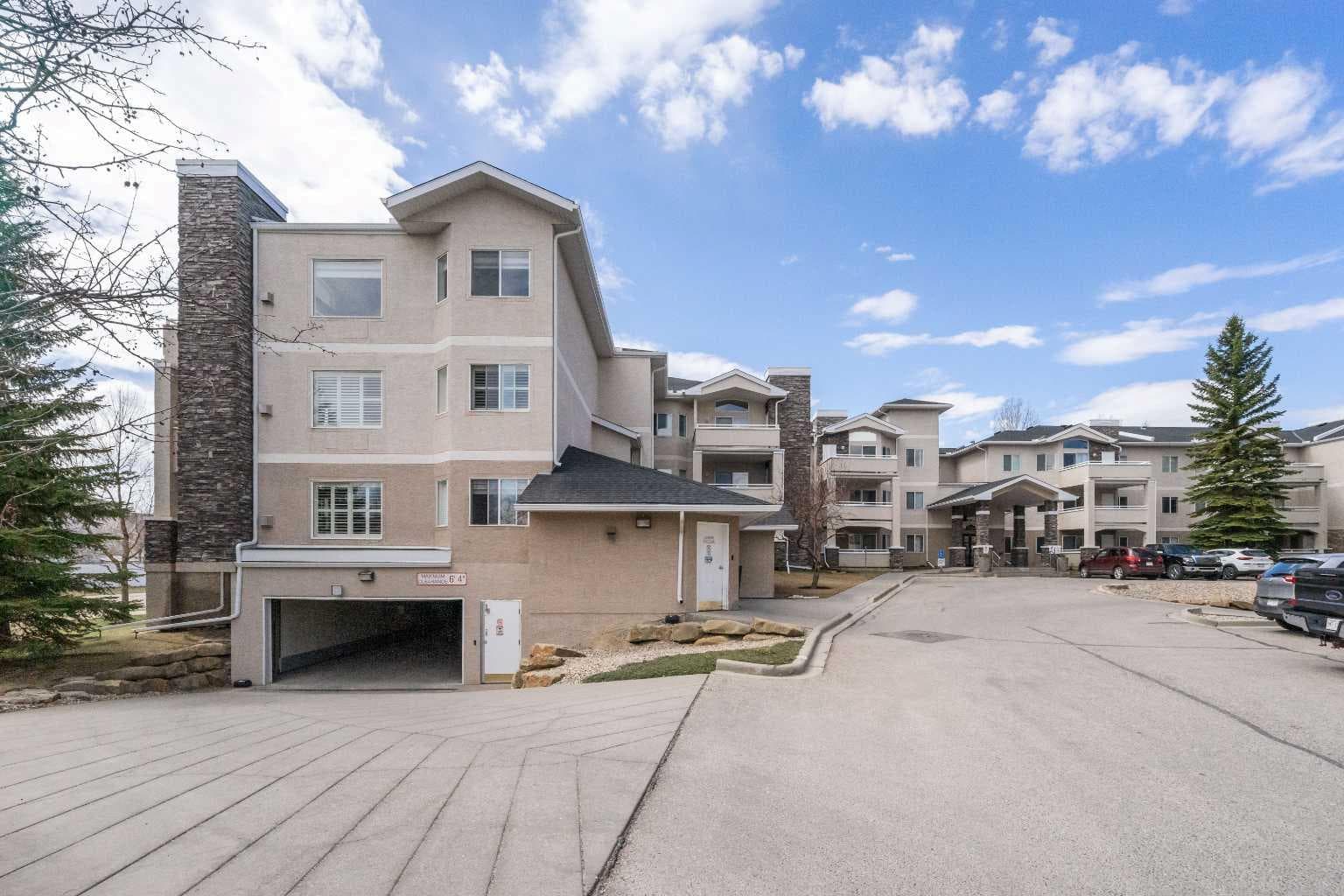 217, 26 Country Hills View NW