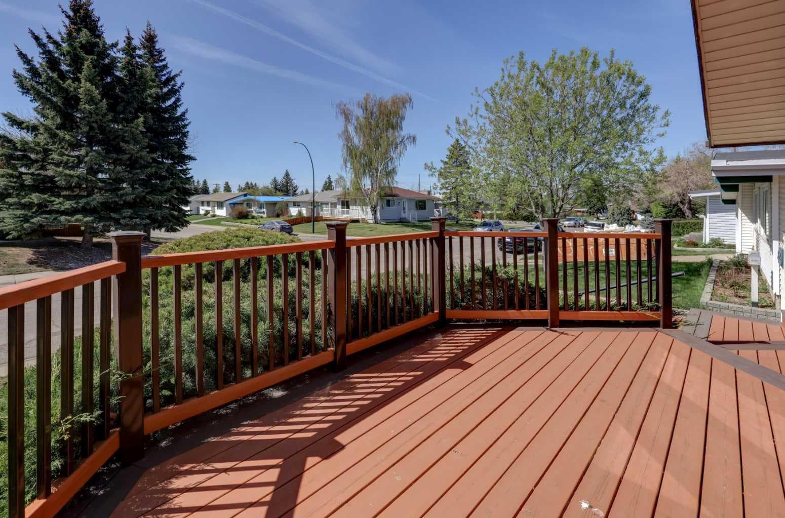 2328 Munro Drive NE