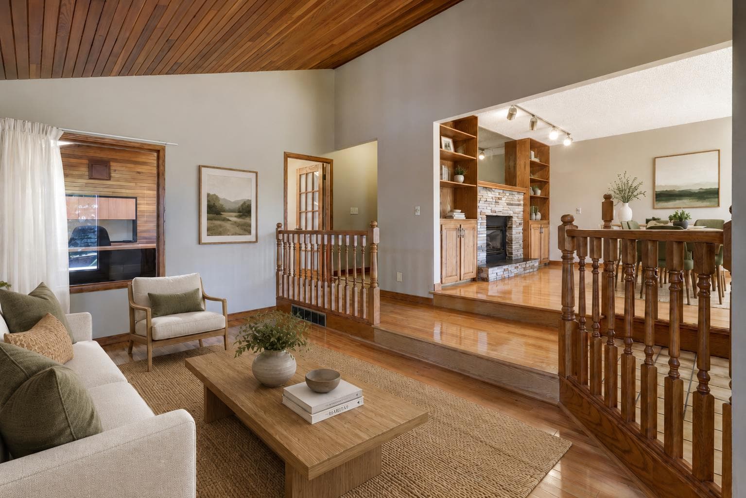 2328 Munro Drive NE
