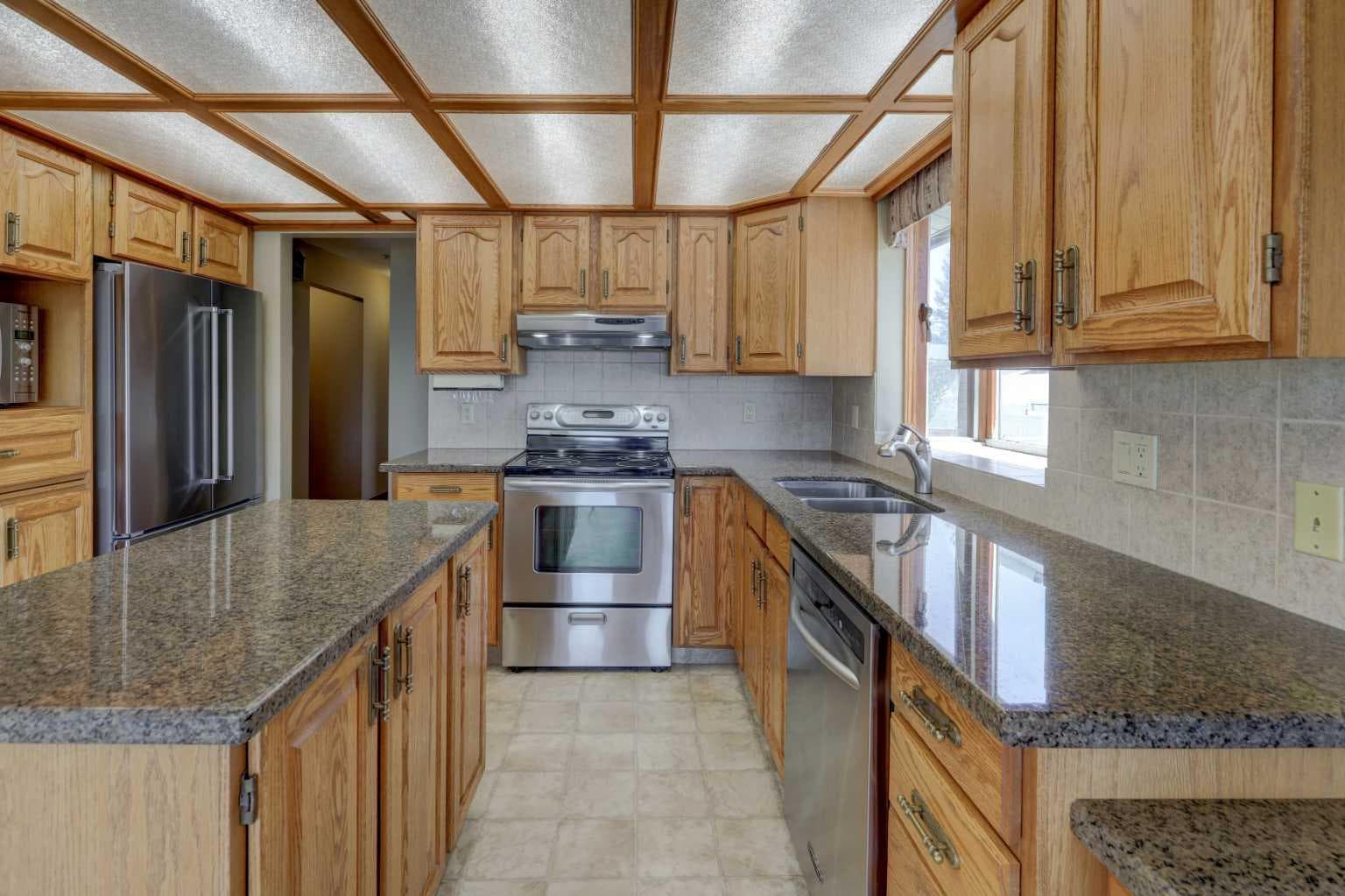 2328 Munro Drive NE