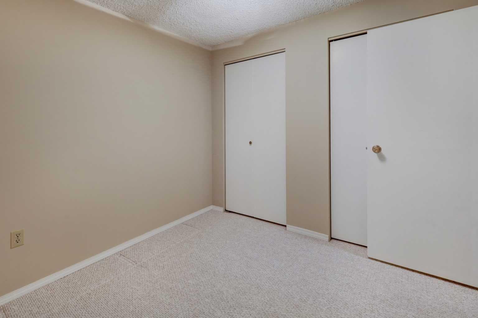 2328 Munro Drive NE