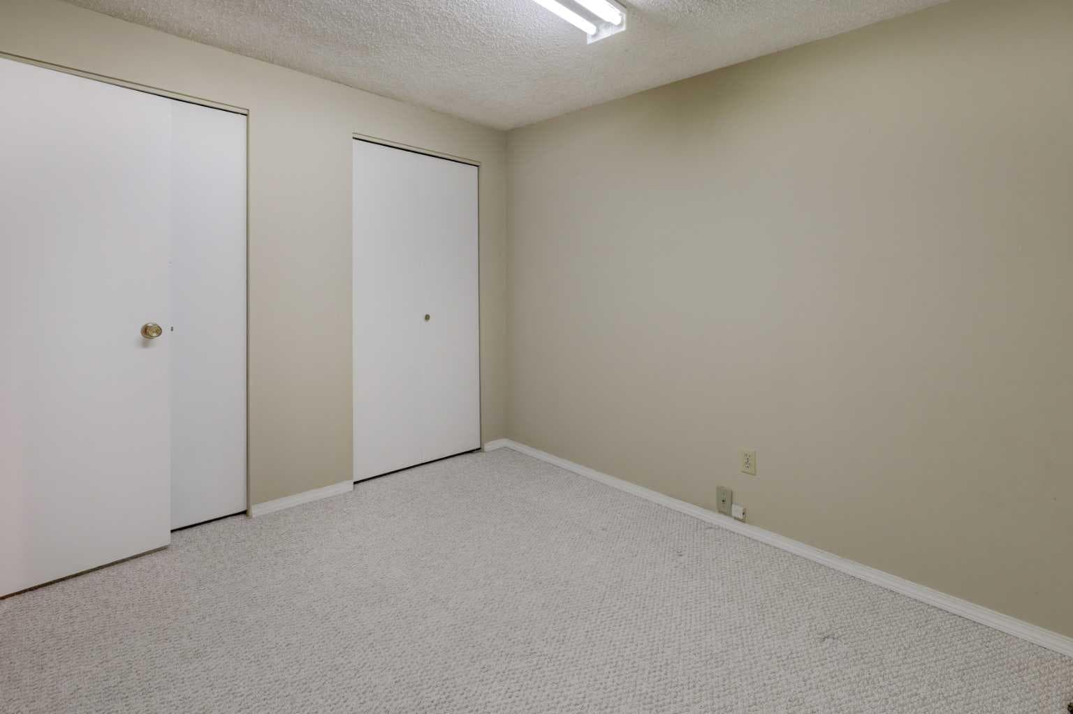 2328 Munro Drive NE