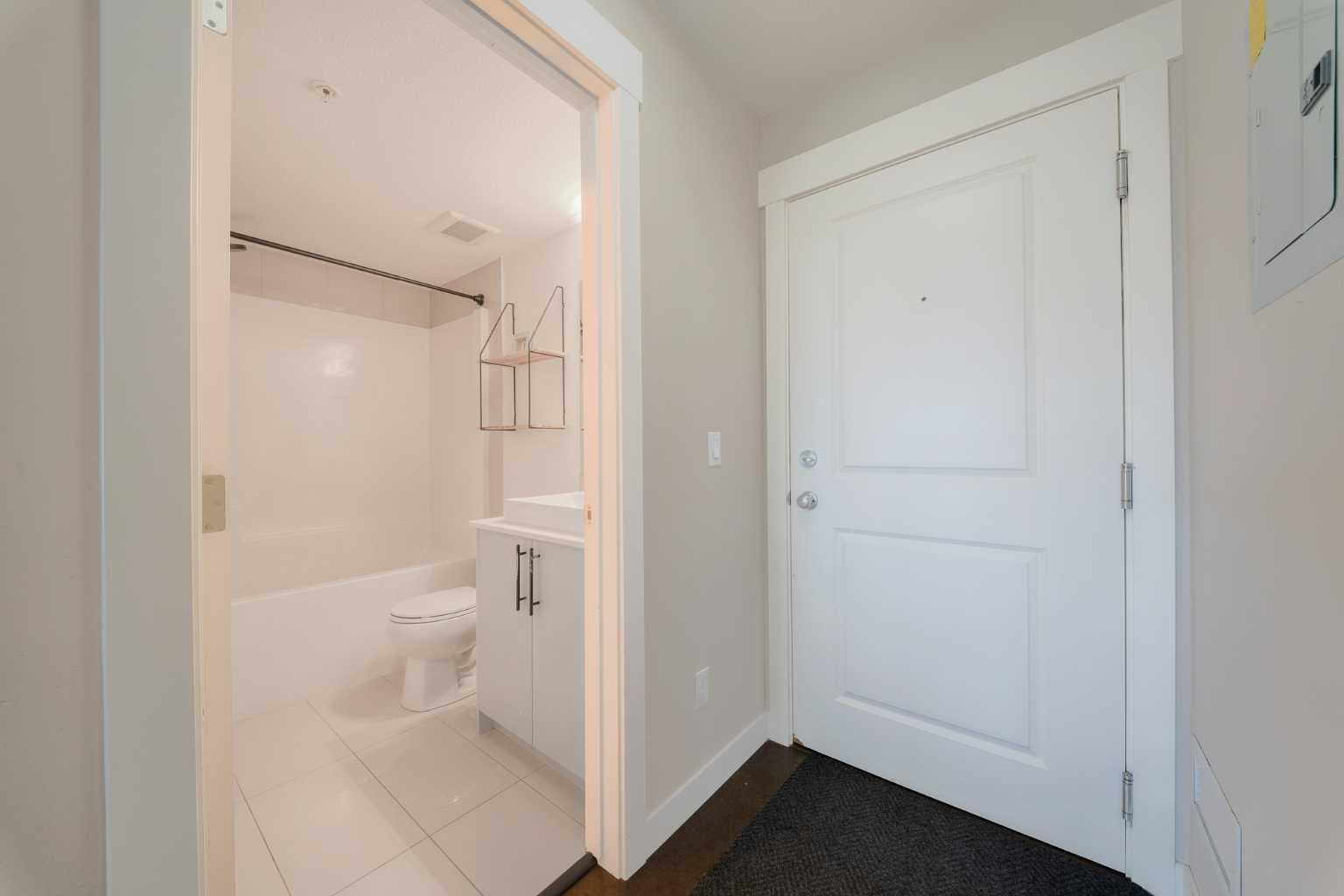 6305, 302 Skyview Ranch Drive NE