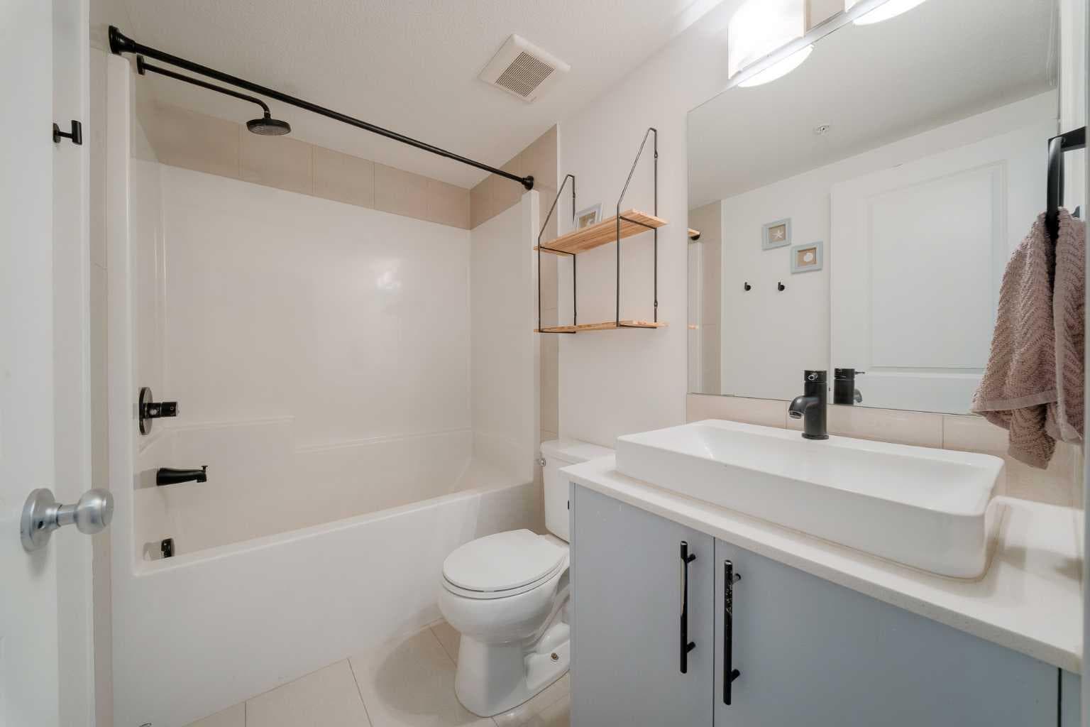 6305, 302 Skyview Ranch Drive NE