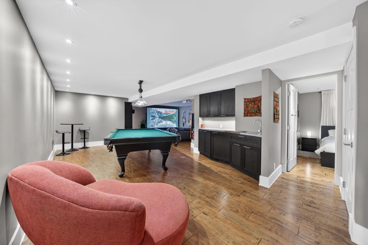 3818 Elbow Drive SW